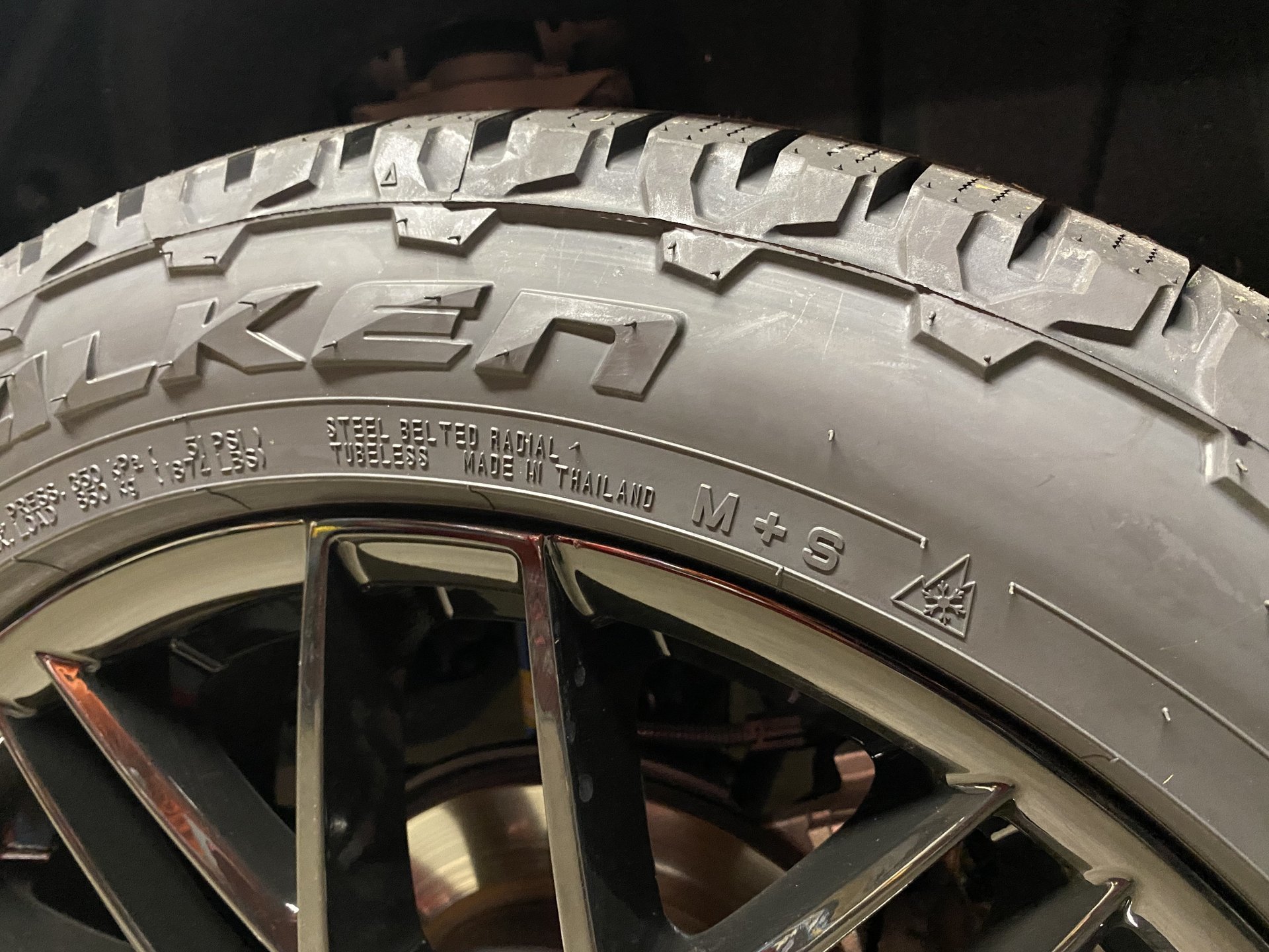 photo 1 Toyota RAV4 custom wheels   20x8.5, ET +40, tire size 245/50 R20. x ET 