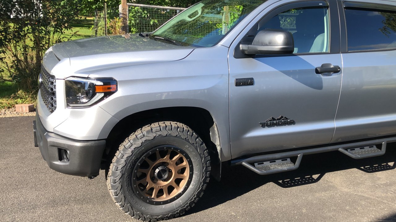 photo 2 Toyota Tundra custom wheels   18x, ET +25, tire size 275/65 R18. x ET