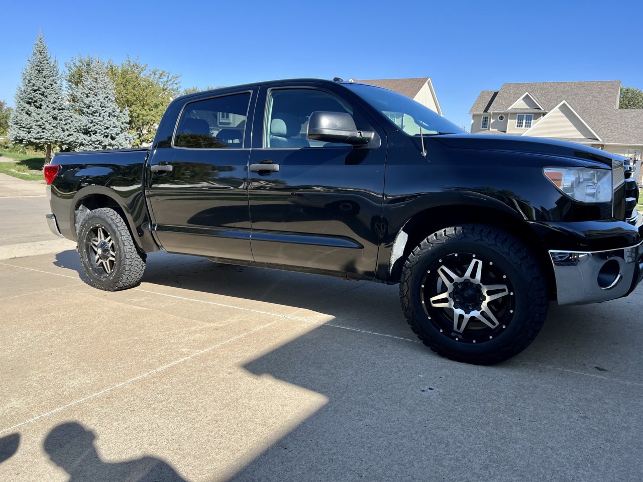 photo 3 Toyota Tundra custom wheels   20x10.0, ET , tire size 275/65 R20. x ET