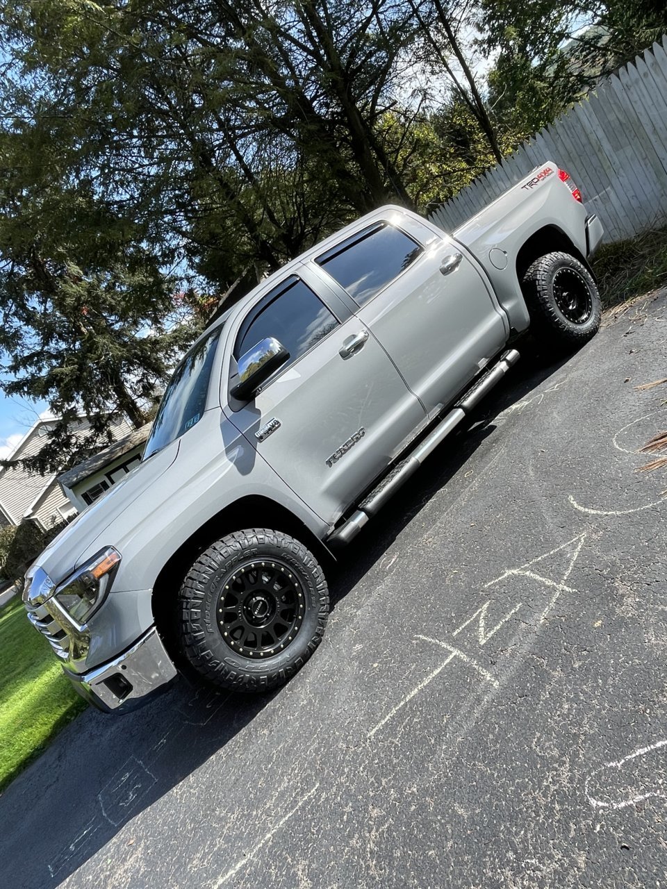 photo 2 Toyota Tundra custom wheels   18x9.0, ET +25, tire size 275/70 R18. x ET