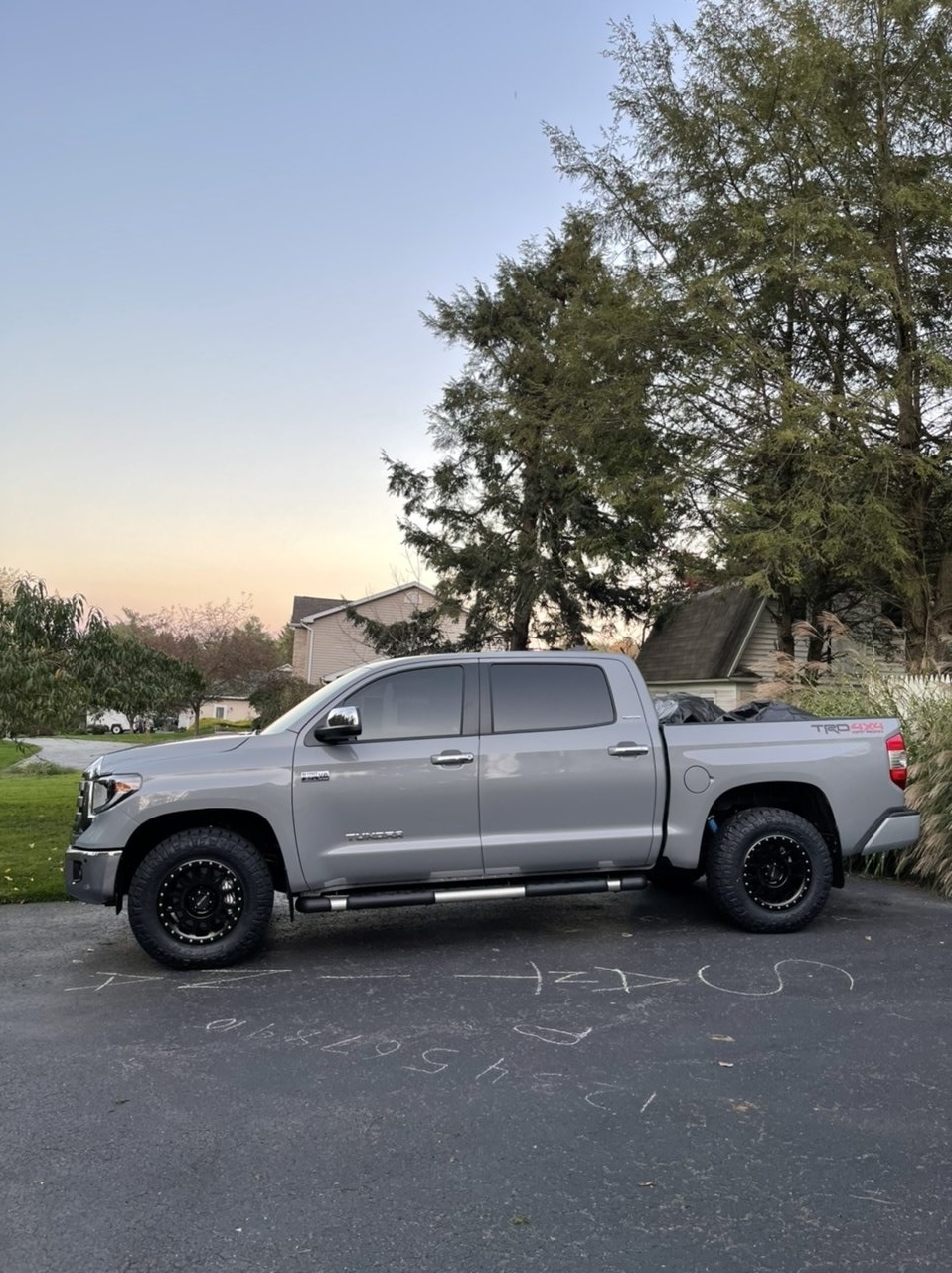 photo 4 Toyota Tundra custom wheels   18x9.0, ET +25, tire size 275/70 R18. x ET