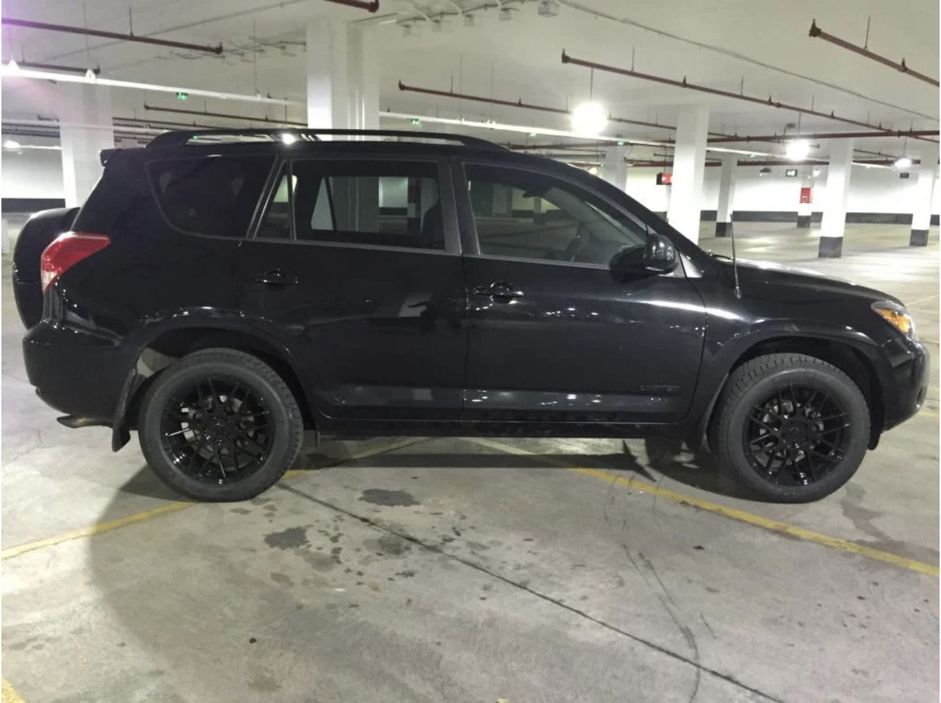 photo 1 Toyota RAV4 custom wheels   18x8.0, ET +45, tire size 235/55 R18. x ET