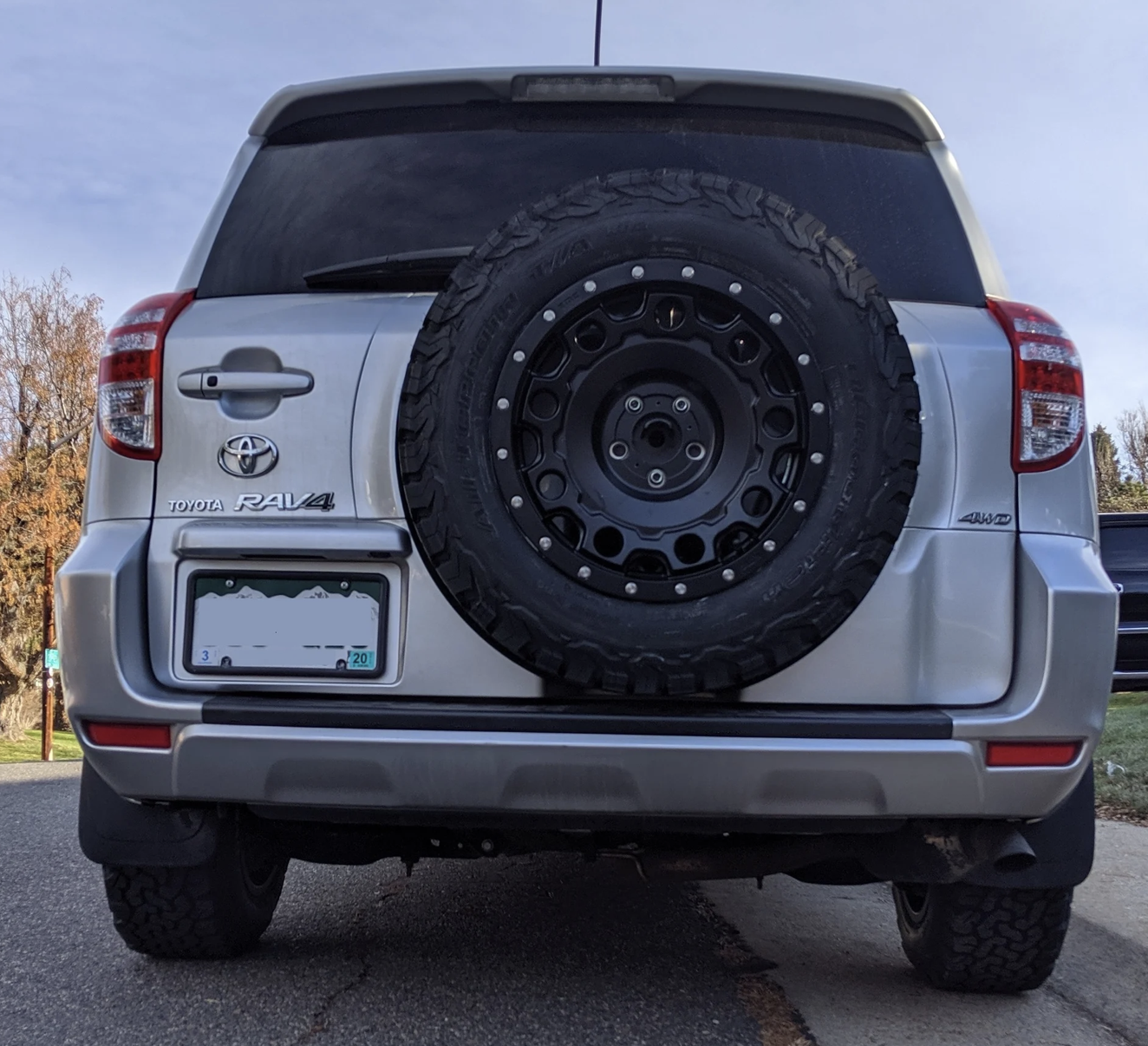 photo 3 Toyota RAV4 custom wheels KMC Holeshots 17x8.5, ET , tire size 245/65 R17. x ET