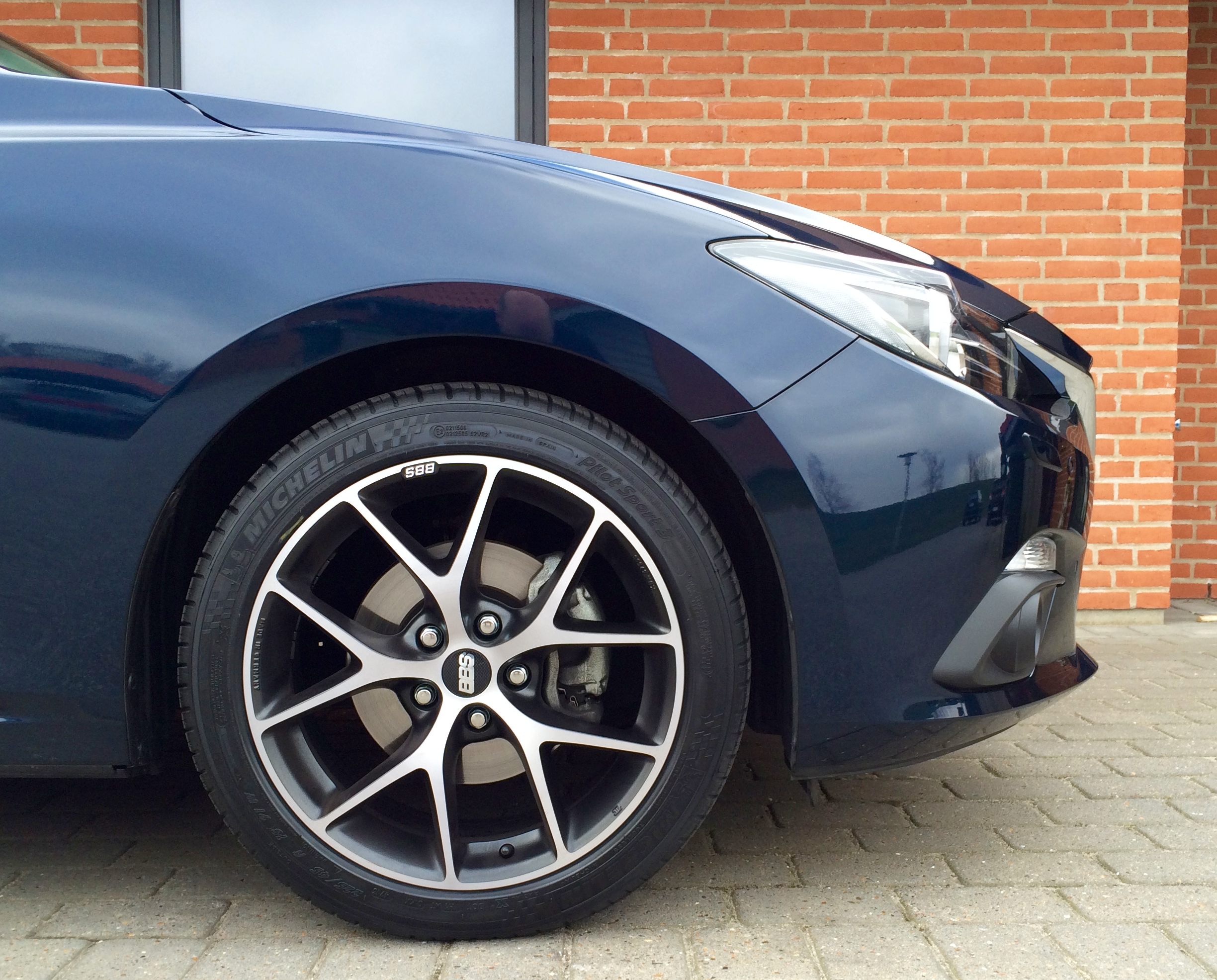 photo 3 Mazda Mazda3 custom wheels   18x8.0, ET +50, tire size 225/45 R18. x ET 