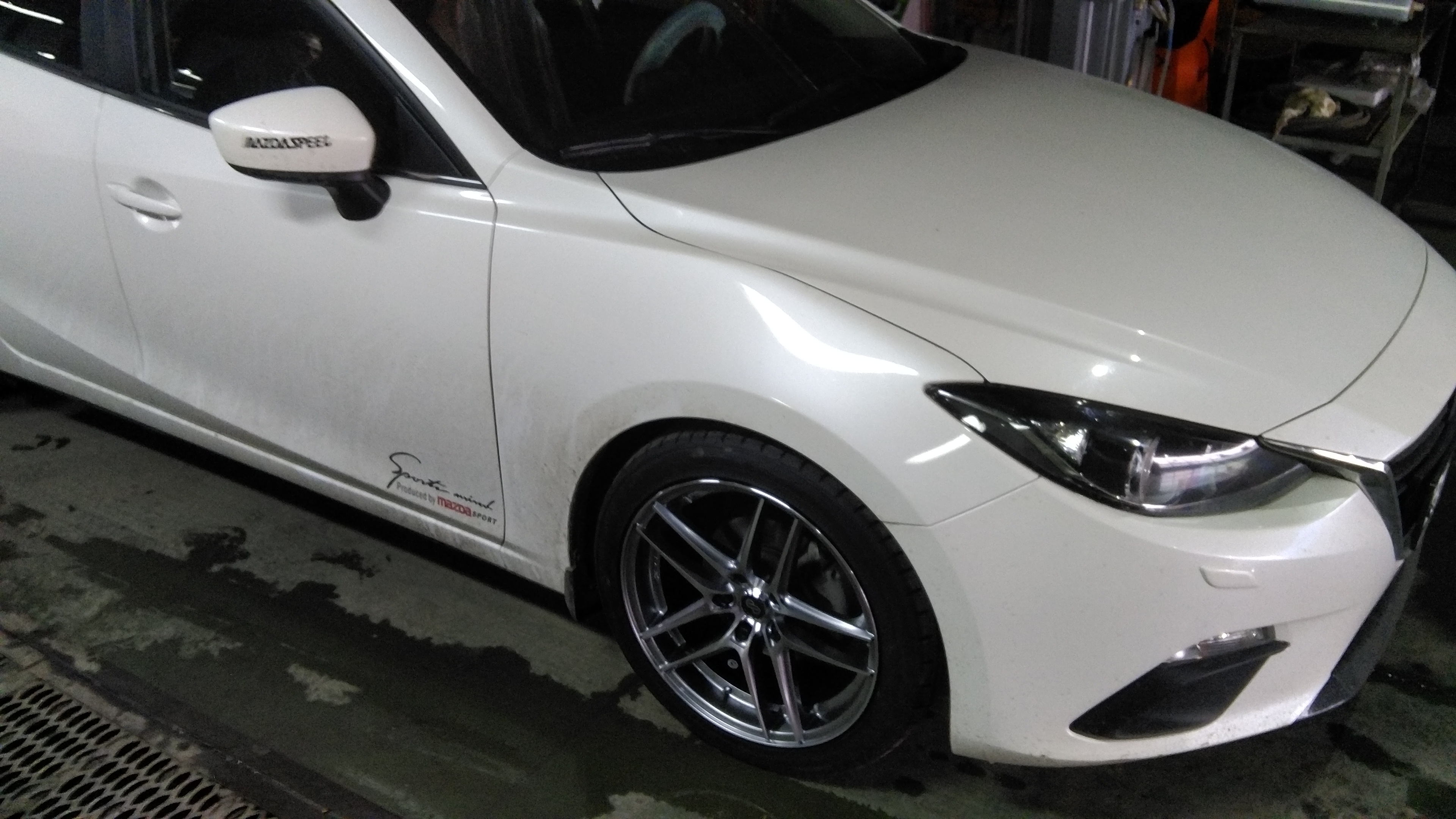 photo 1 Mazda Mazda3 custom wheels  8j 18x, ET , tire size 225/45 R18. x ET