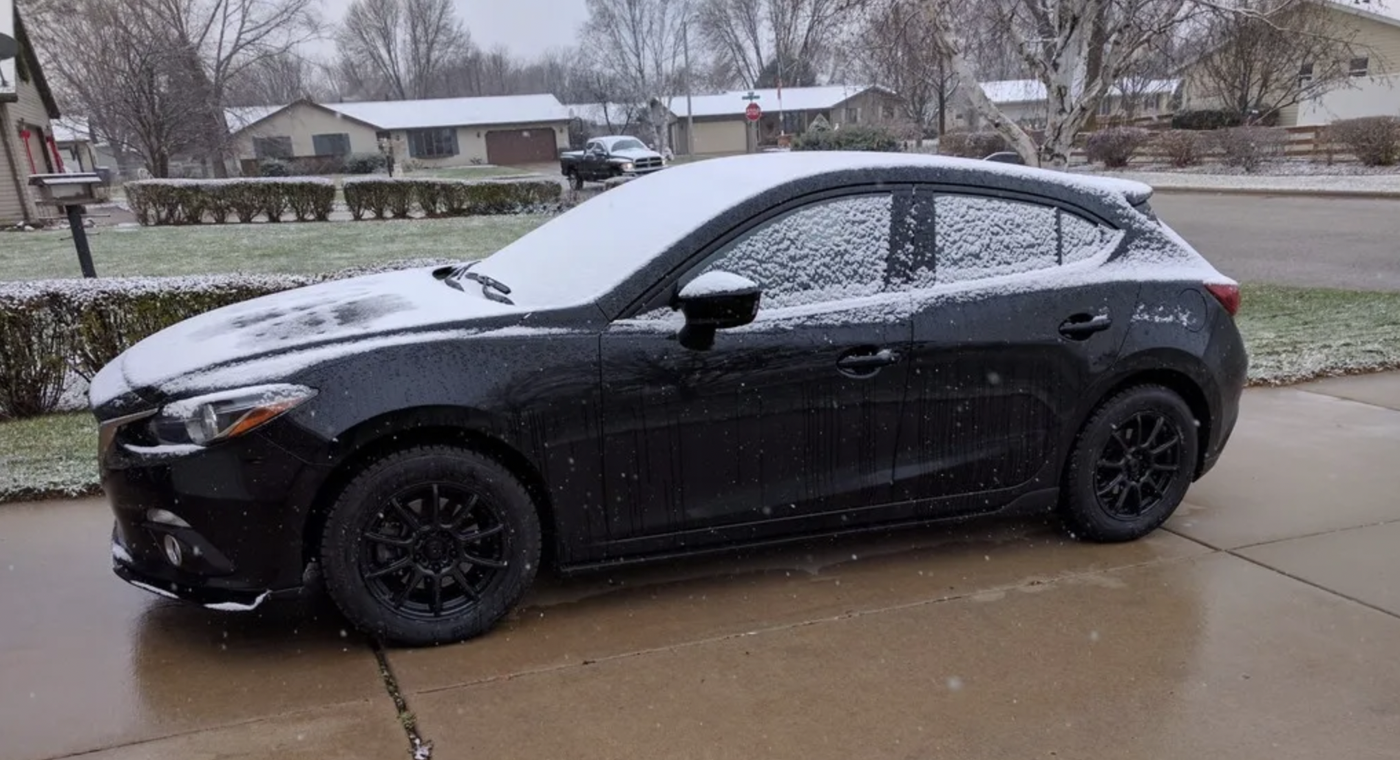 photo 1 Mazda Mazda3 custom wheels   16x7.0, ET +40, tire size 205/60 R16. x ET