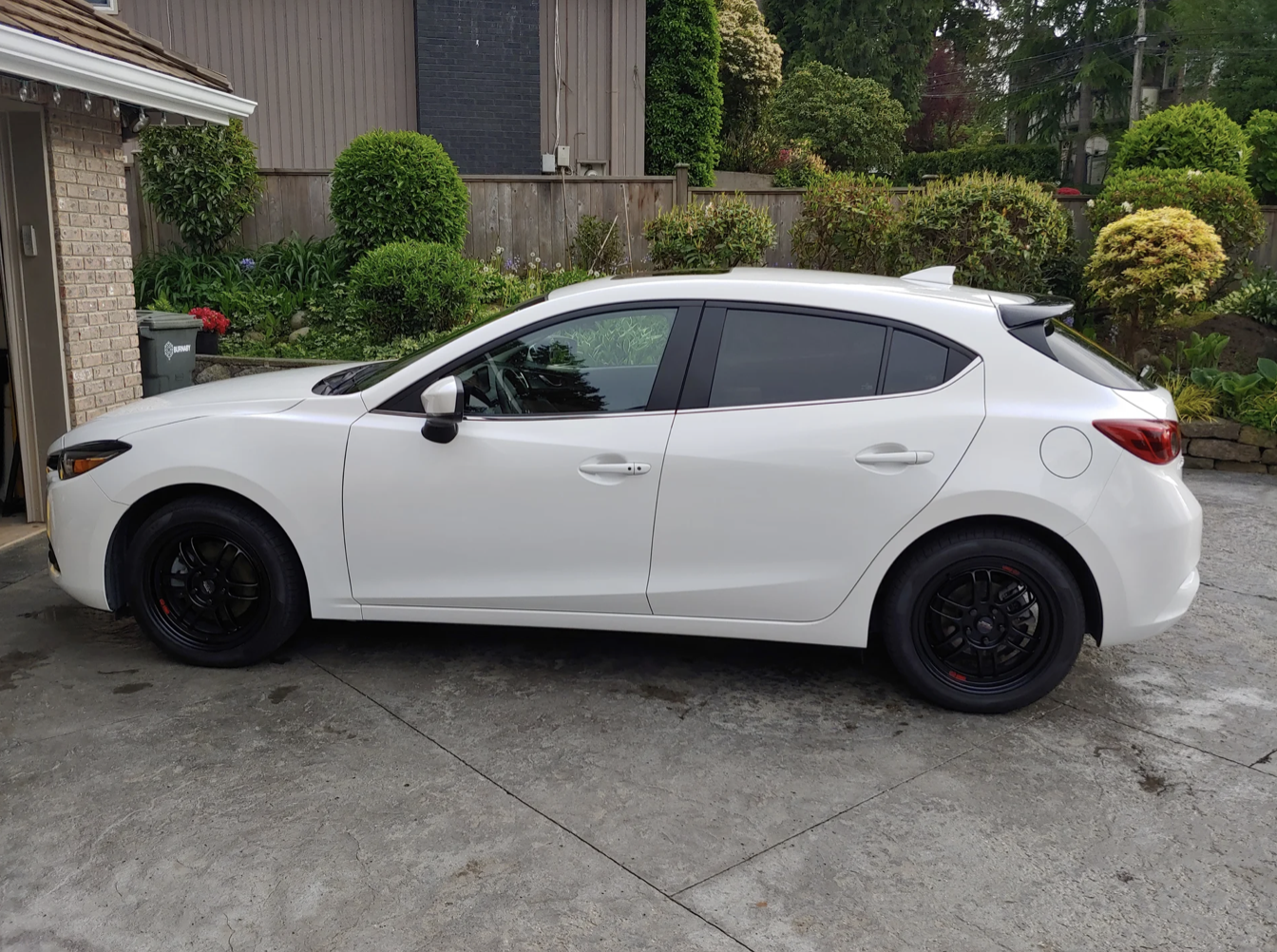 photo 1 Mazda Mazda3 custom wheels   17x7.0, ET , tire size 215/50 R17. x ET