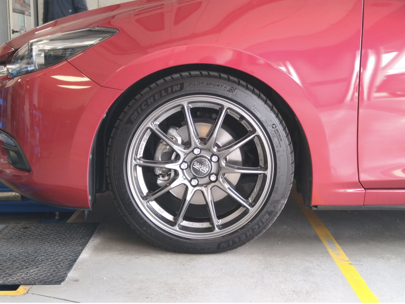 photo 1 Mazda Mazda3 custom wheels   18x7.5, ET +48, tire size X R18. x ET