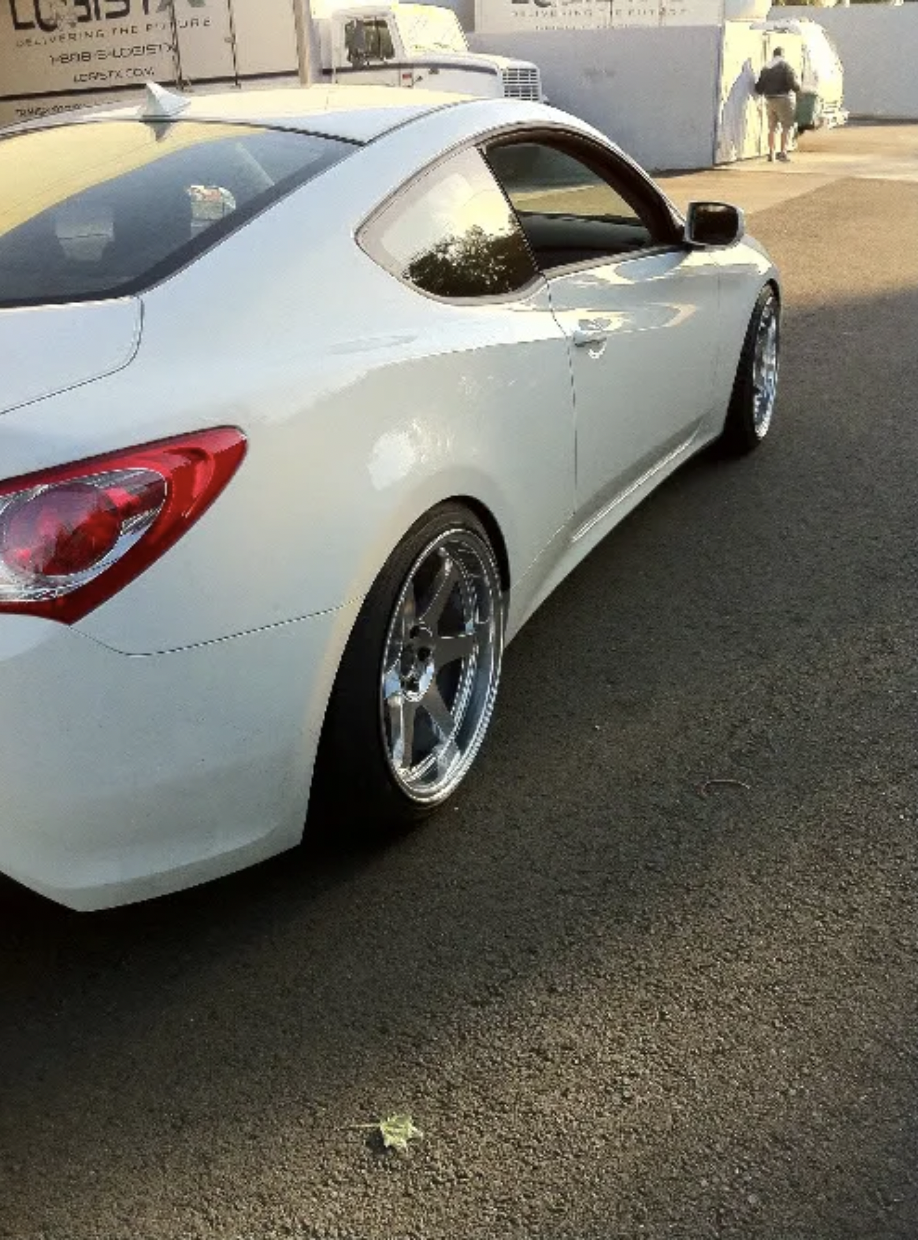 photo 4 Hyundai Genesis Coupe custom wheels   19x9.5, ET +12, tire size 225/40 R19. 19x10.5 ET+12 245/40 R19