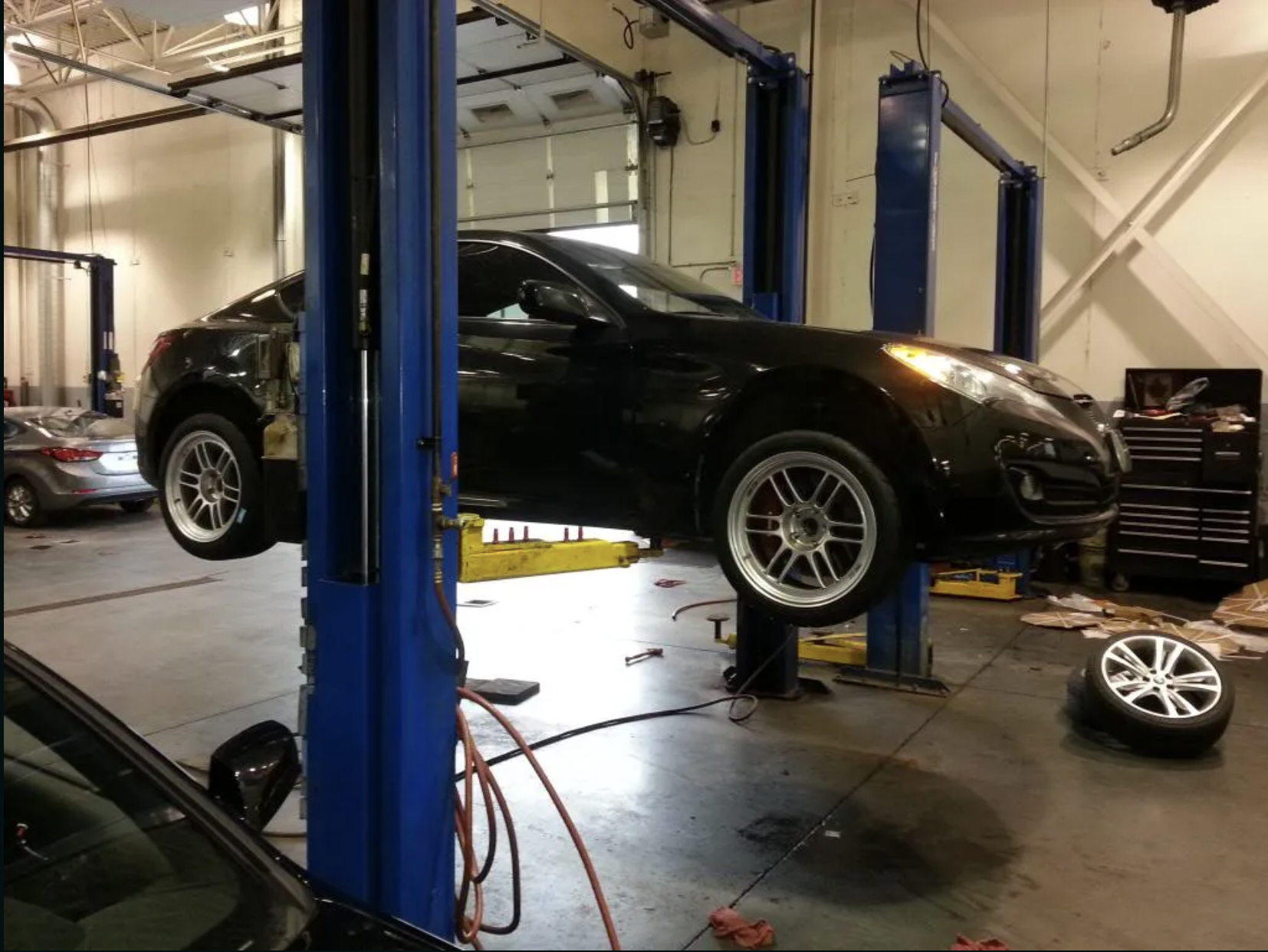 photo 1 Hyundai Genesis Coupe custom wheels 18x9.5, ET +15, tire size 265/35 R18. x ET 265/40 R