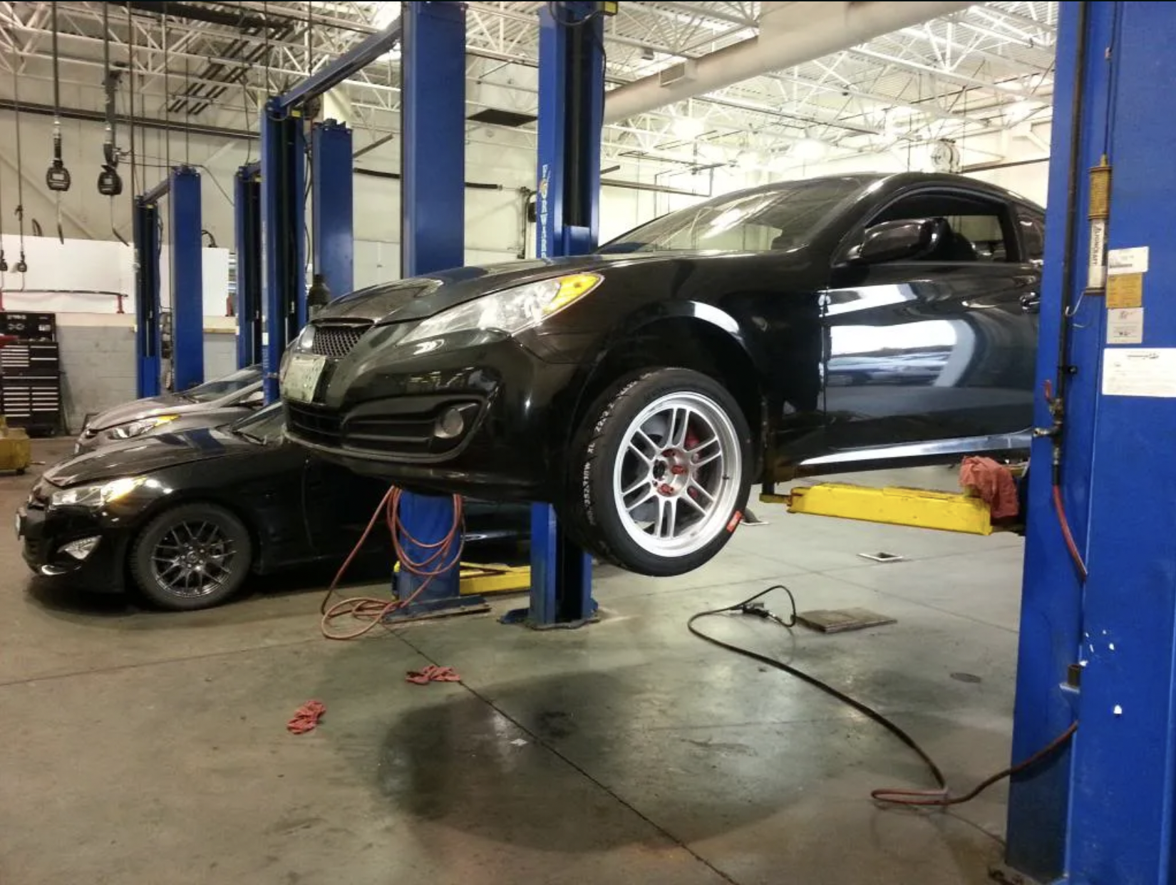 photo 3 Hyundai Genesis Coupe custom wheels 18x9.5, ET +15, tire size 265/35 R18. x ET 265/40 R