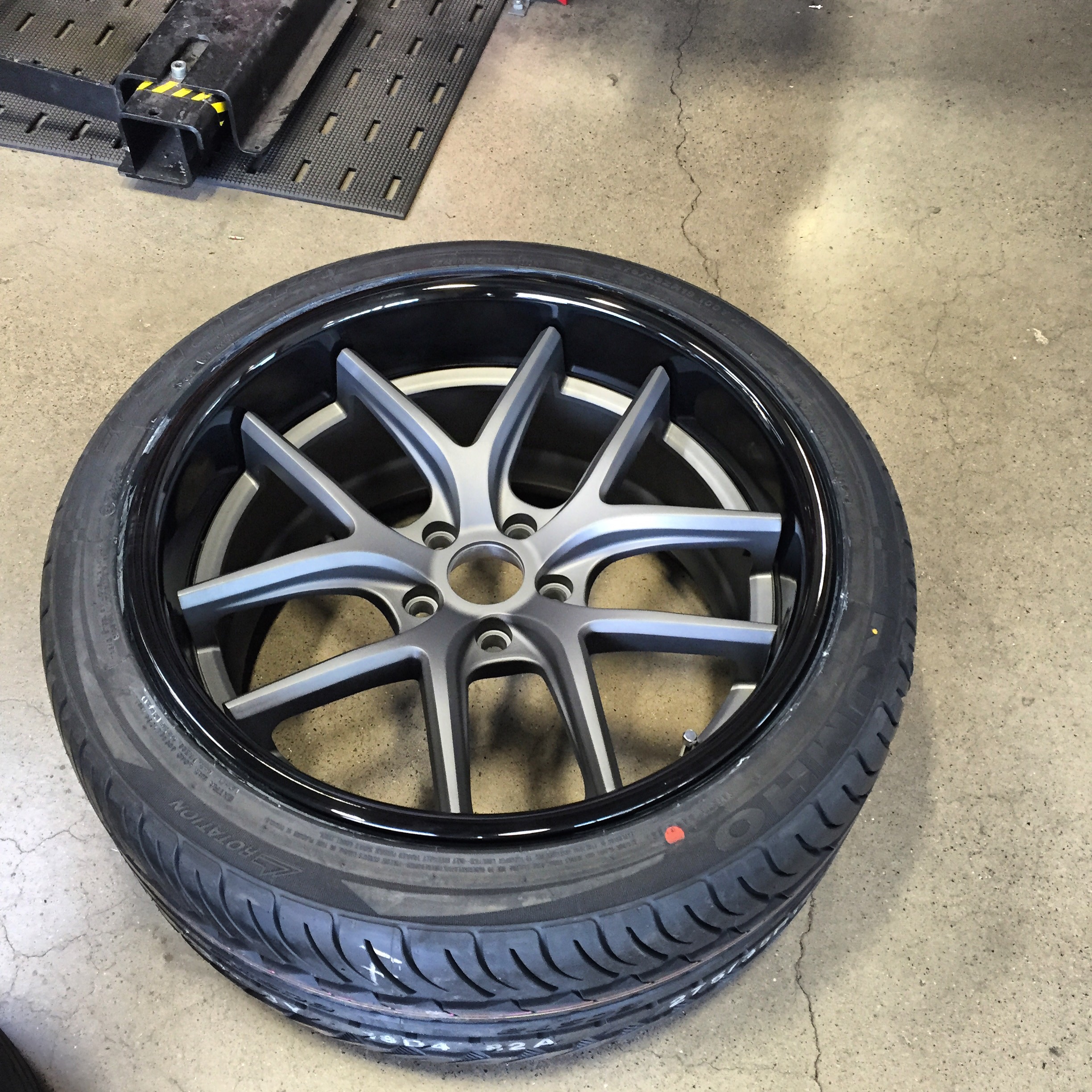 photo 3 Hyundai Genesis Coupe custom wheels 19x8.5, ET +15, tire size 245/35 R19. 19x10.5 ET+27 275/35 R19