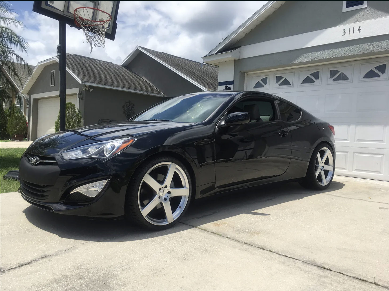 photo 4 Hyundai Genesis Coupe custom wheels   20x8.5, ET +20, tire size 265/30 R20. 20x10.0 ET+25 295/30 R20
