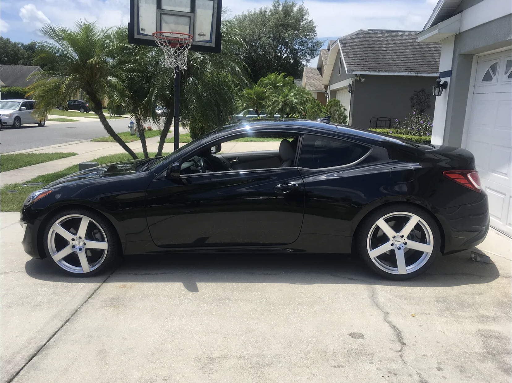photo 5 Hyundai Genesis Coupe custom wheels   20x8.5, ET +20, tire size 265/30 R20. 20x10.0 ET+25 295/30 R20