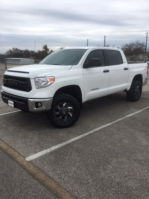 photo 2 Toyota Tundra custom wheels   18x, ET +15, tire size 305/60 R18. x ET 