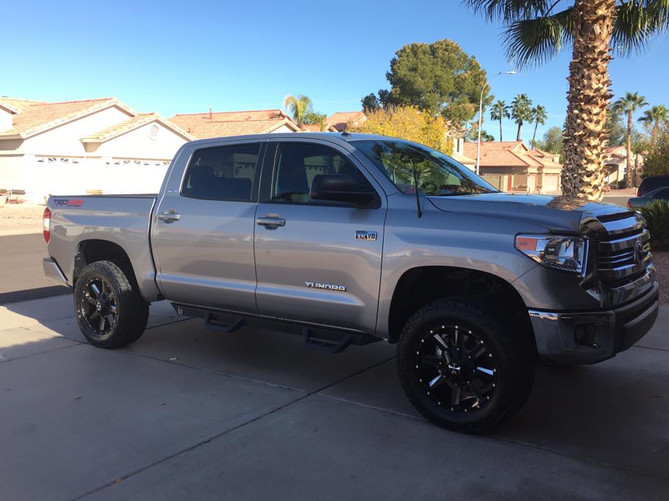photo 1 Toyota Tundra custom wheels   20x9.0, ET +18, tire size 295/60 R20. x ET