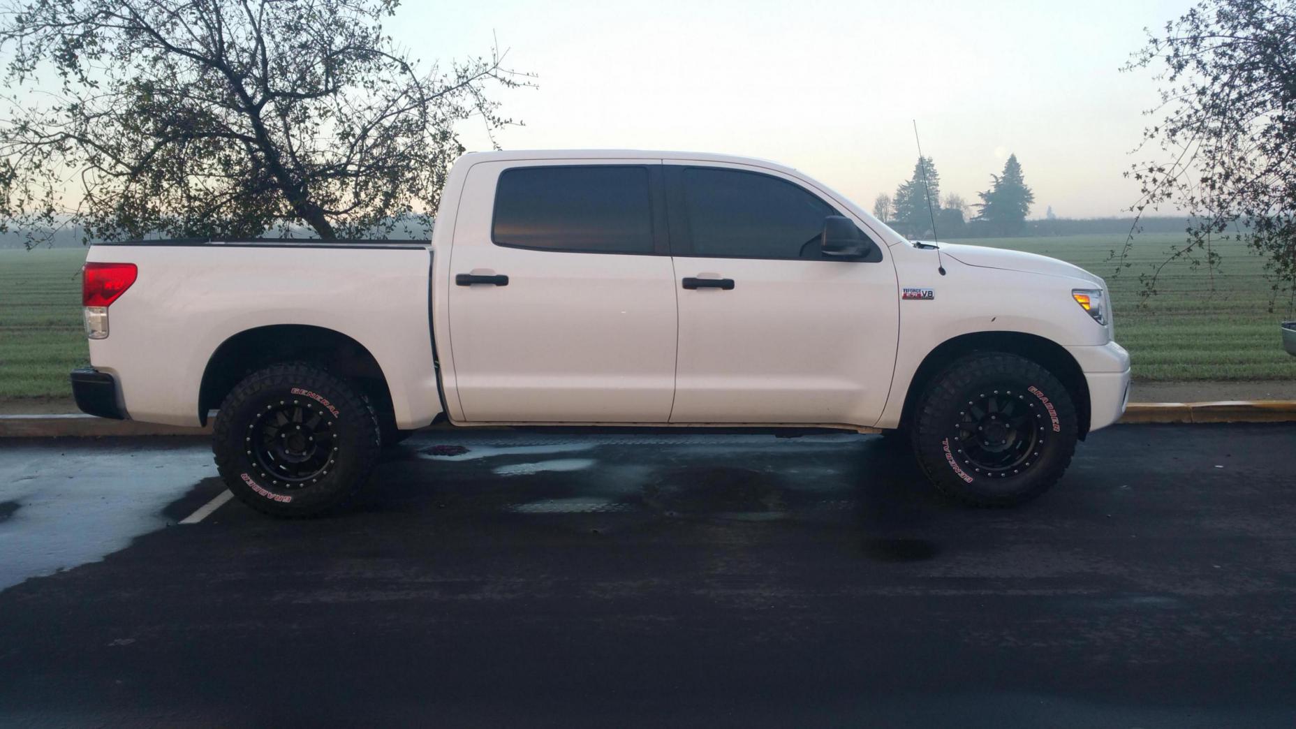 photo 1 Toyota Tundra custom wheels   17x, ET , tire size 285/70 R17. x ET