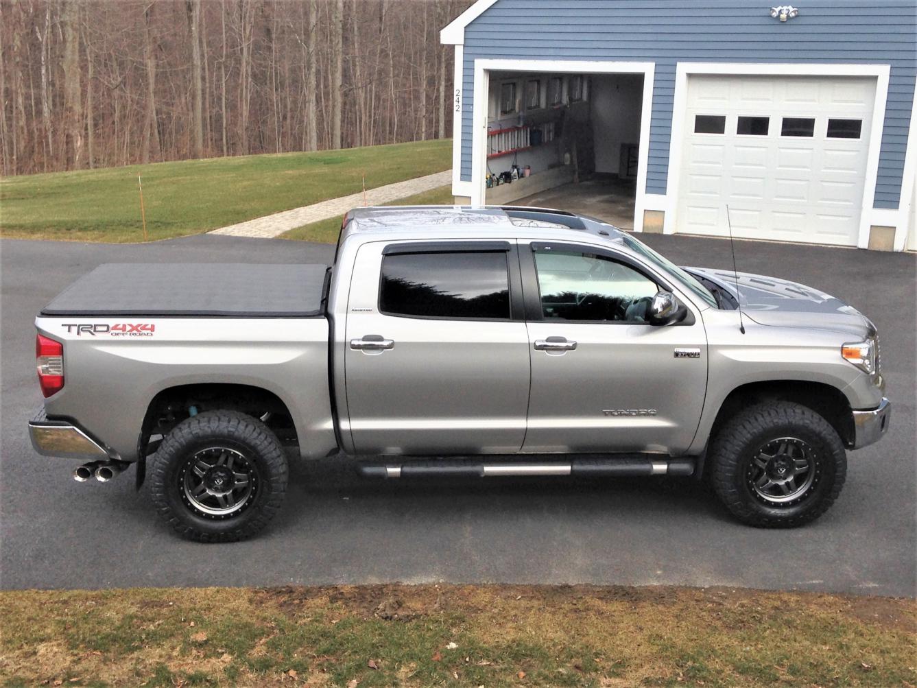 photo 1 Toyota Tundra custom wheels   18x, ET +20, tire size 295/70 R18. x ET