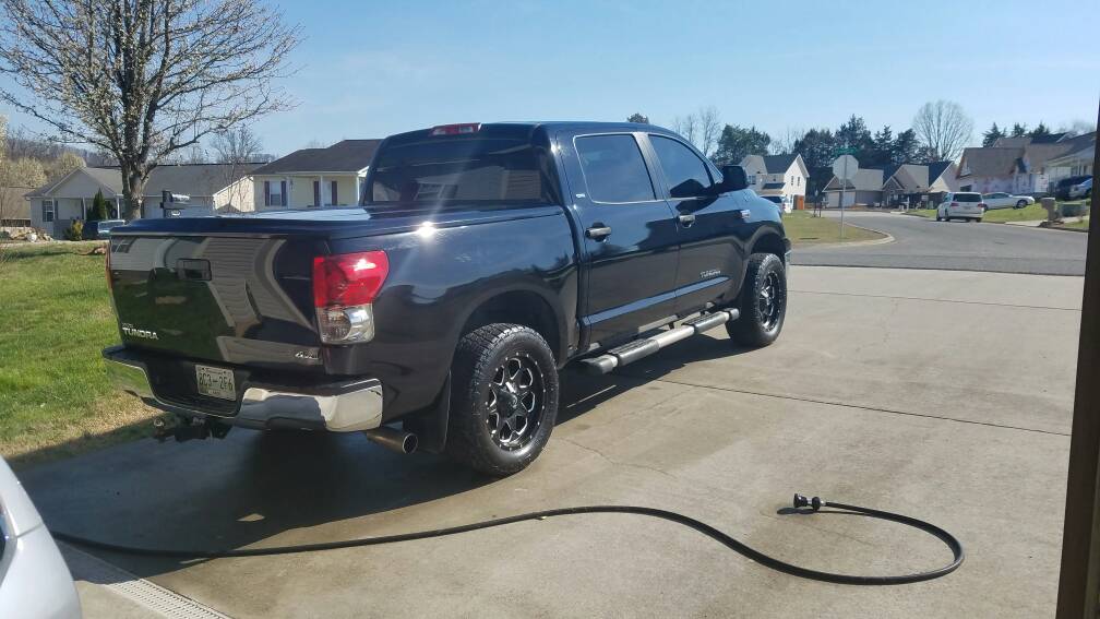 photo 1 Toyota Tundra custom wheels   20x9.0, ET +20, tire size 305/55 R20. x ET 