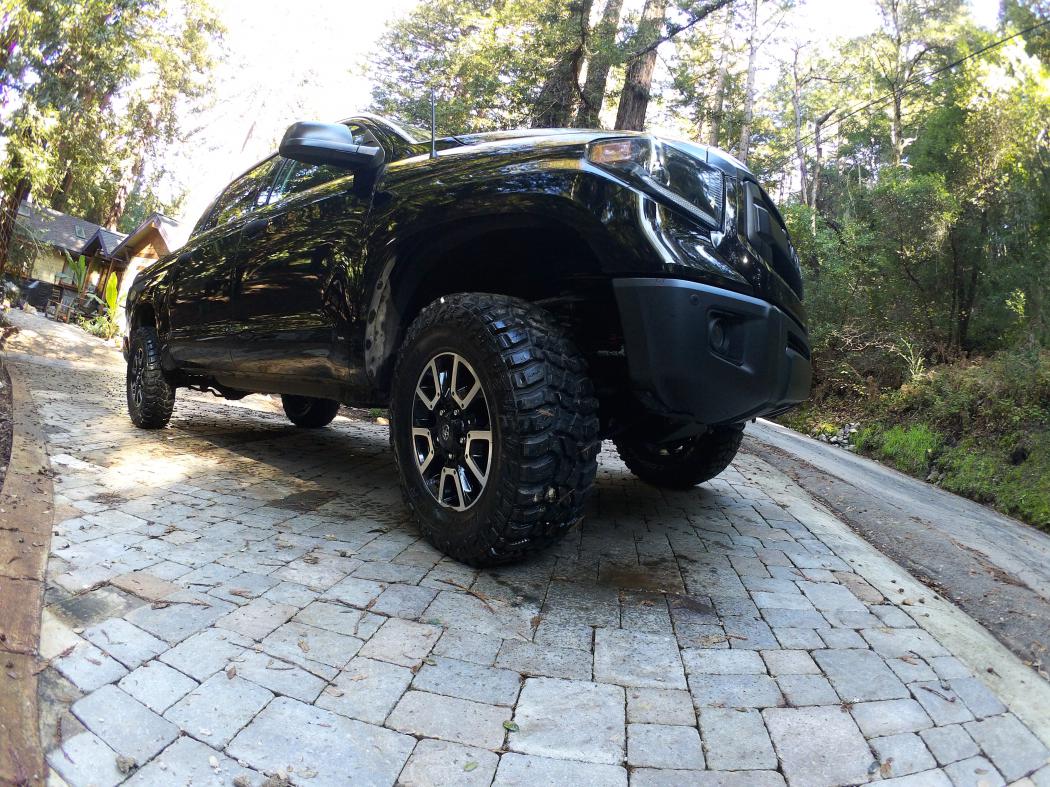 photo 1 Toyota Tundra custom wheels   18x, ET , tire size 295/70 R18. x ET