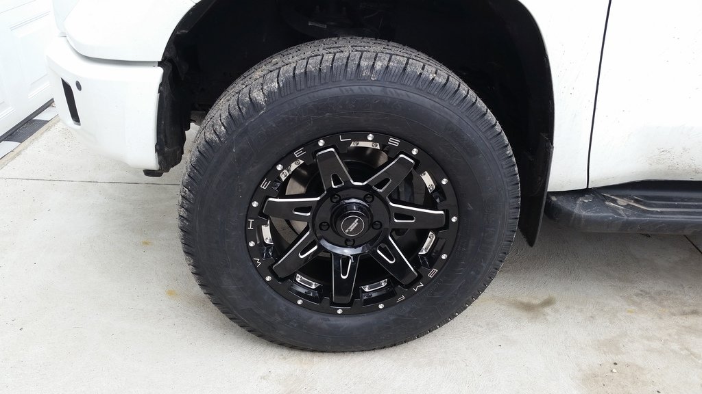 photo 2 Toyota Tundra custom wheels   20x9.0, ET +12, tire size 295/65 R20. x ET