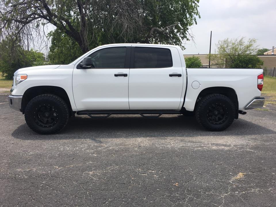 photo 1 Toyota Tundra custom wheels   18x, ET , tire size 295/70 R18. x ET 
