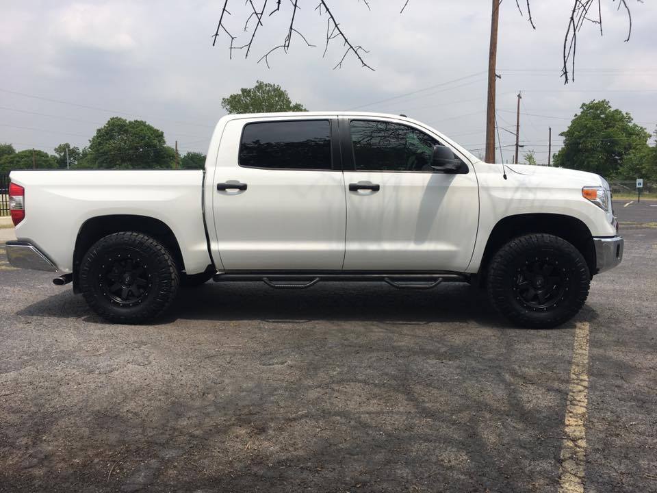 photo 2 Toyota Tundra custom wheels   18x, ET , tire size 295/70 R18. x ET 