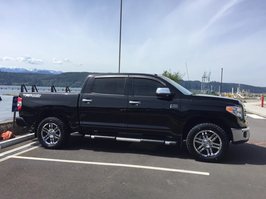 photo 2 Toyota Tundra custom wheels   20x, ET +18, tire size X R20. x ET