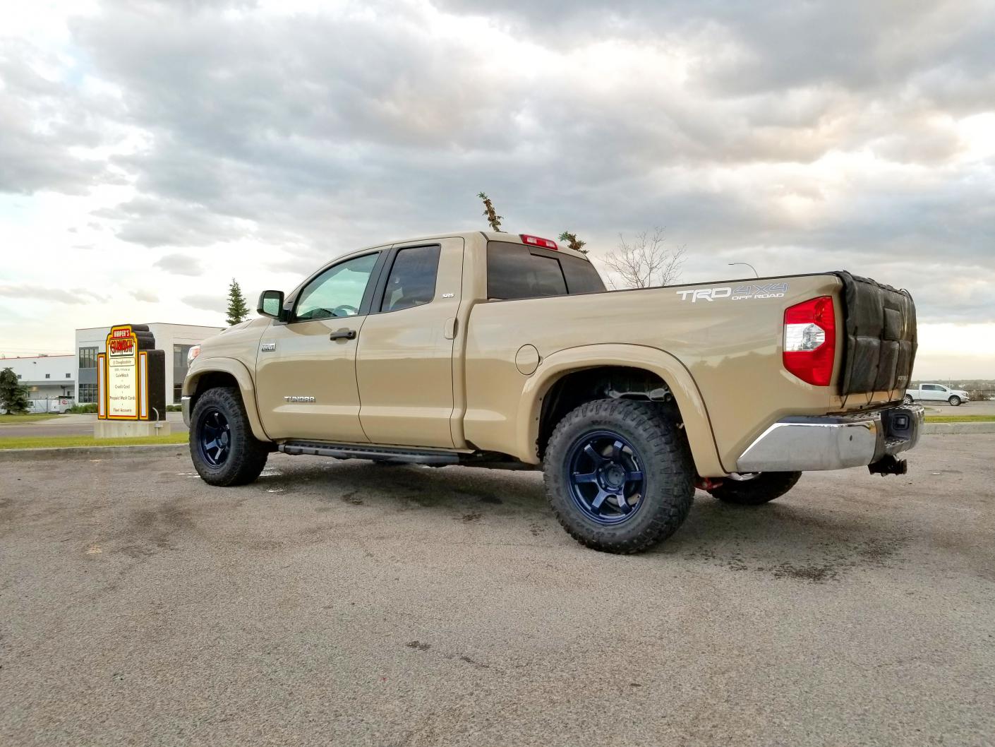 photo 3 Toyota Tundra custom wheels FN BFD 18x9.0, ET +12, tire size 275/70 R18. x ET