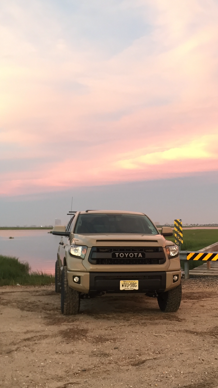 photo 3 Toyota Tundra custom wheels   18x9.0, ET +20, tire size 295/70 R18. x ET