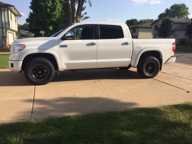 photo 1 Toyota Tundra custom wheels   18x9.0, ET +20, tire size 285/65 R18. x ET 