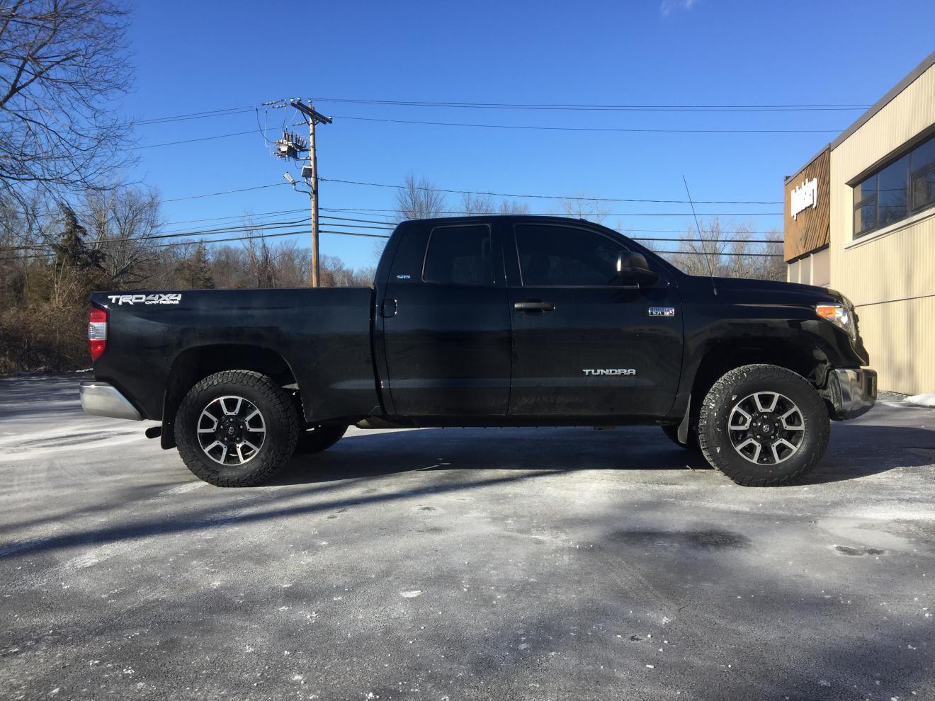 photo 1 Toyota Tundra custom wheels   18x, ET , tire size 305/65 R18. x ET