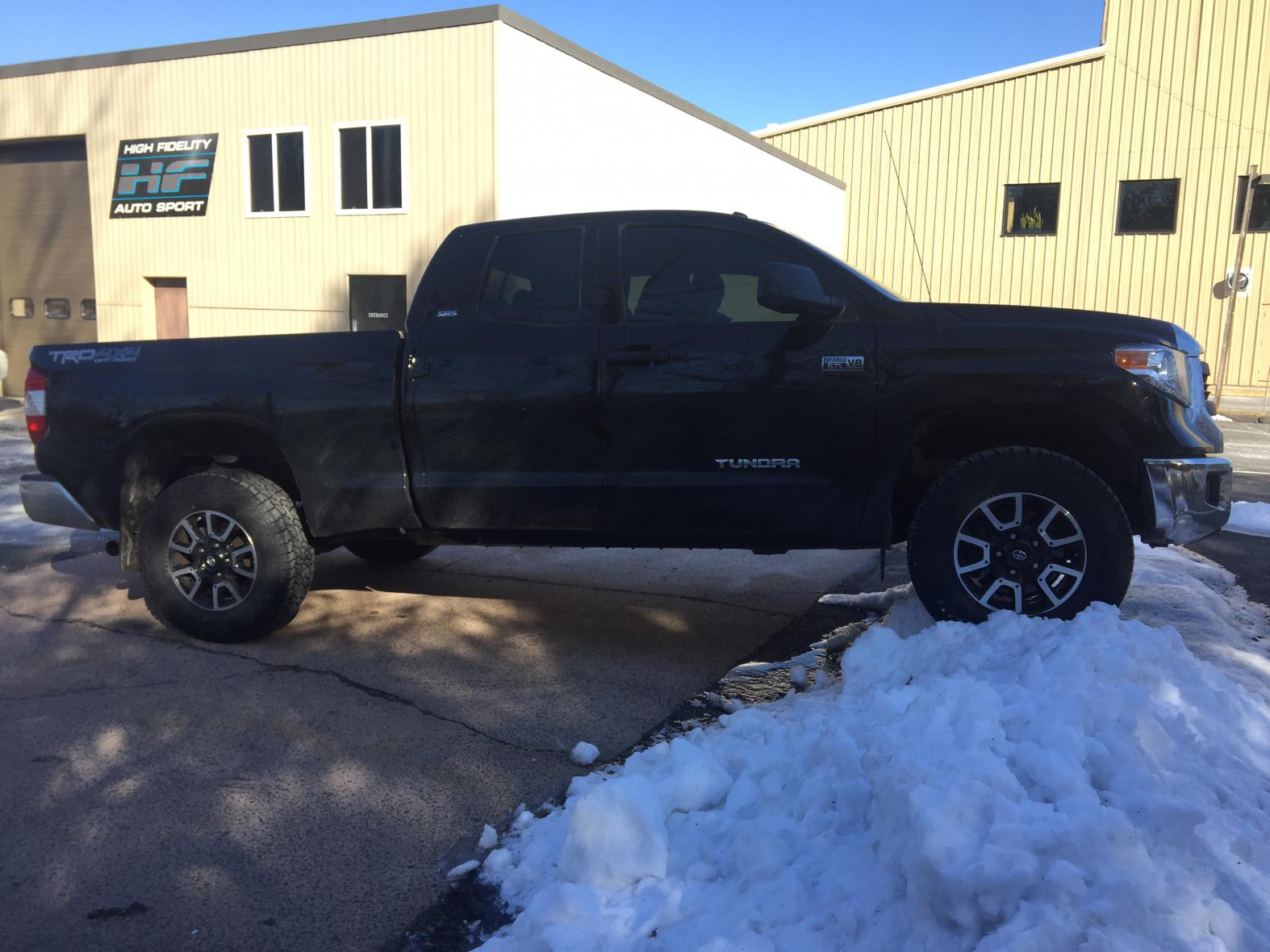 photo 2 Toyota Tundra custom wheels   18x, ET , tire size 305/65 R18. x ET
