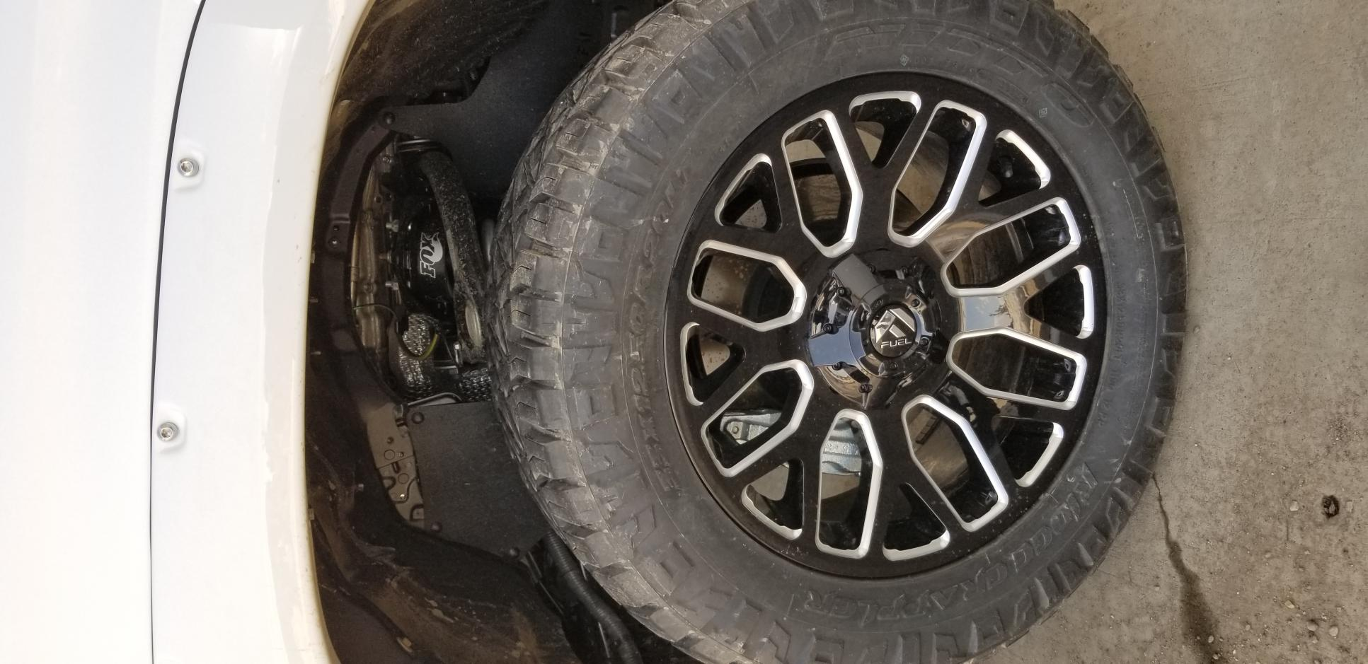 photo 2 Toyota Tundra custom wheels   20x9.0, ET +20, tire size 33X12.5 R20. x ET