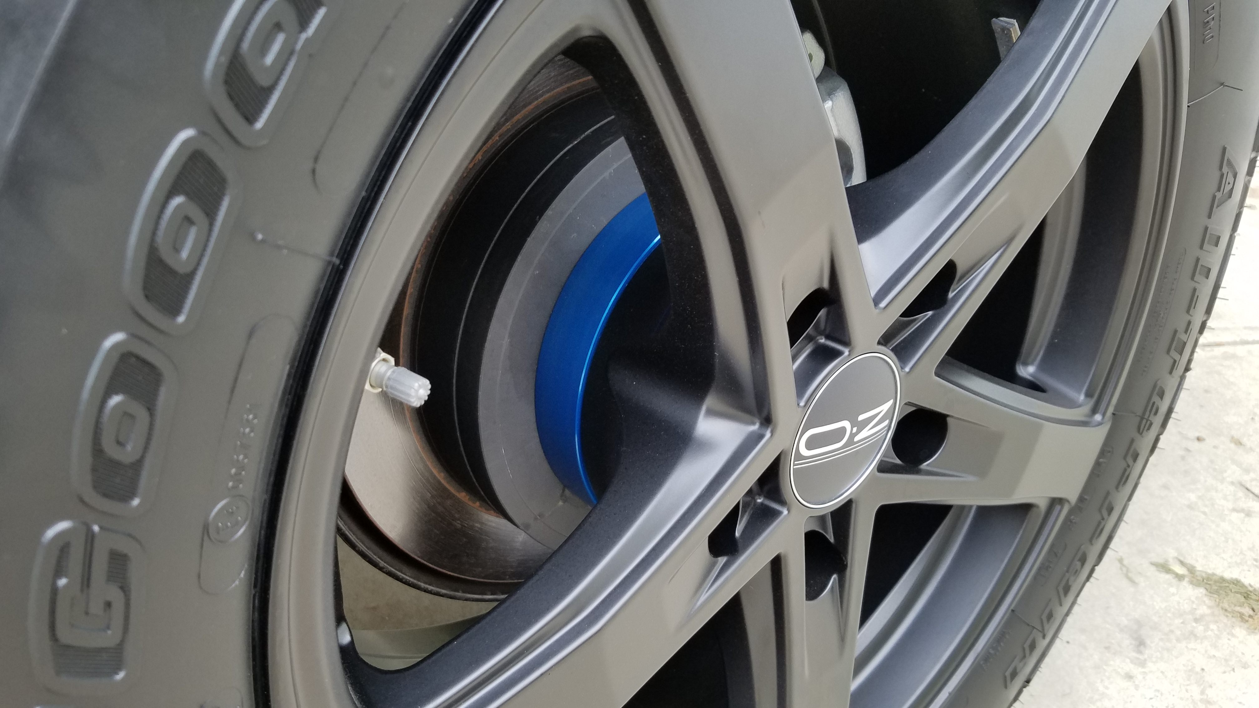 photo 2 Toyota Tundra custom wheels   20x, ET , tire size 265/65 R20. x ET