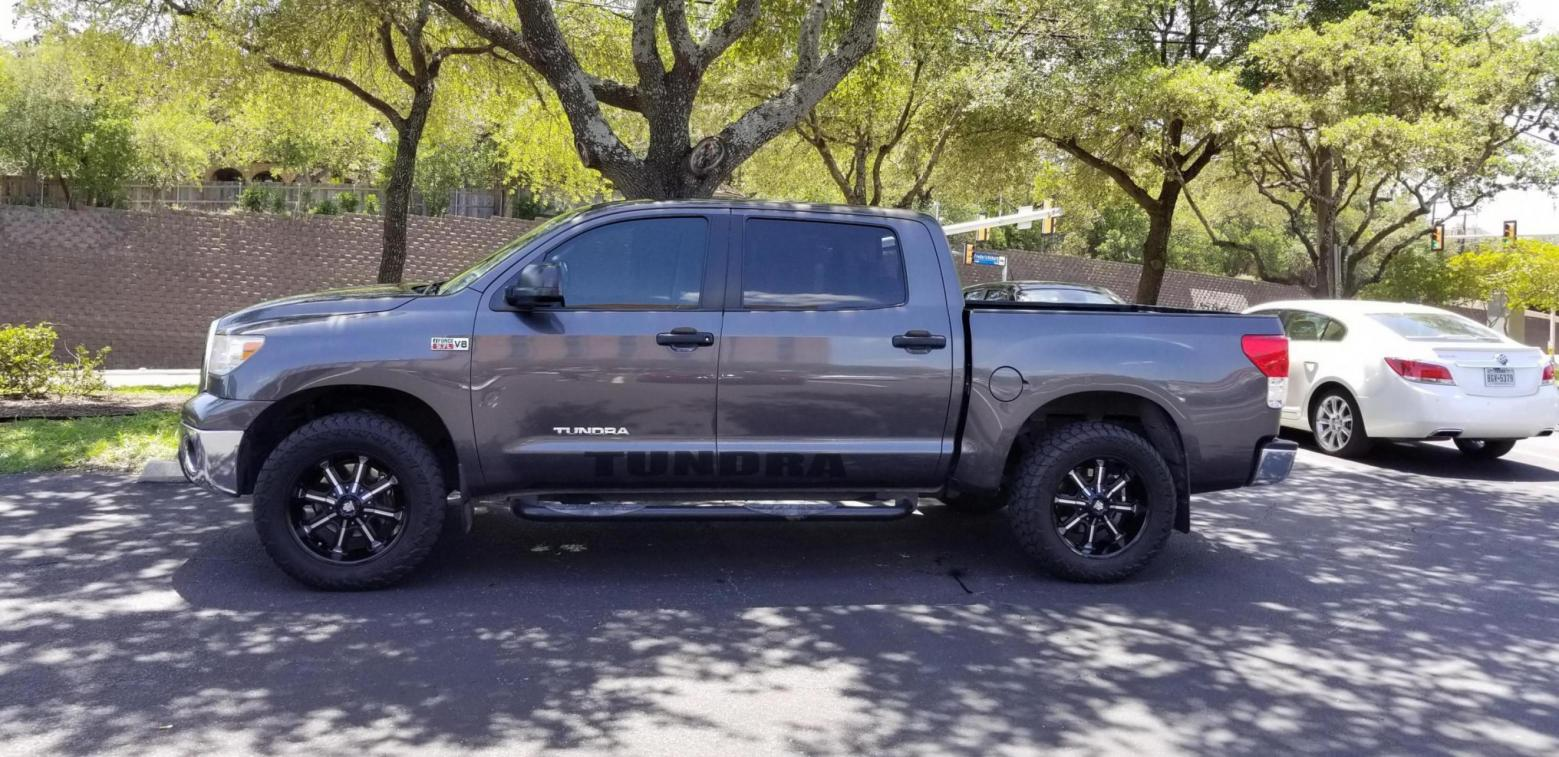 photo 1 Toyota Tundra custom wheels   20x9.0, ET , tire size 305/55 R20. x ET 