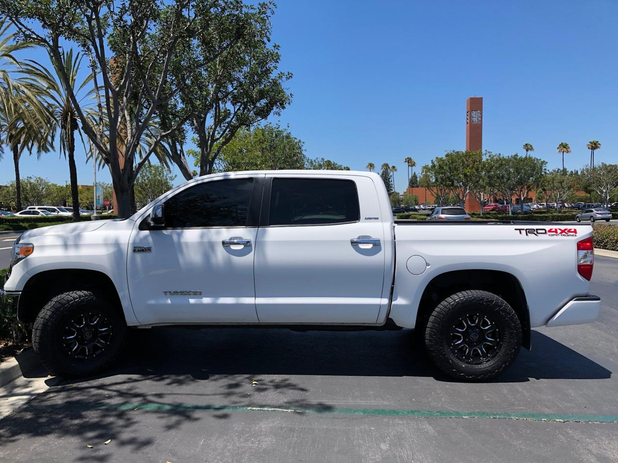 photo 2 Toyota Tundra custom wheels   18x, ET , tire size 305/65 R18. x ET