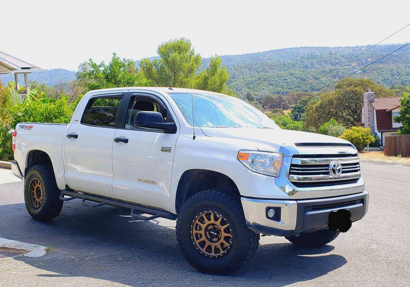 photo 4 Toyota Tundra custom wheels   18x9.0, ET +25, tire size 295/70 R18. x ET