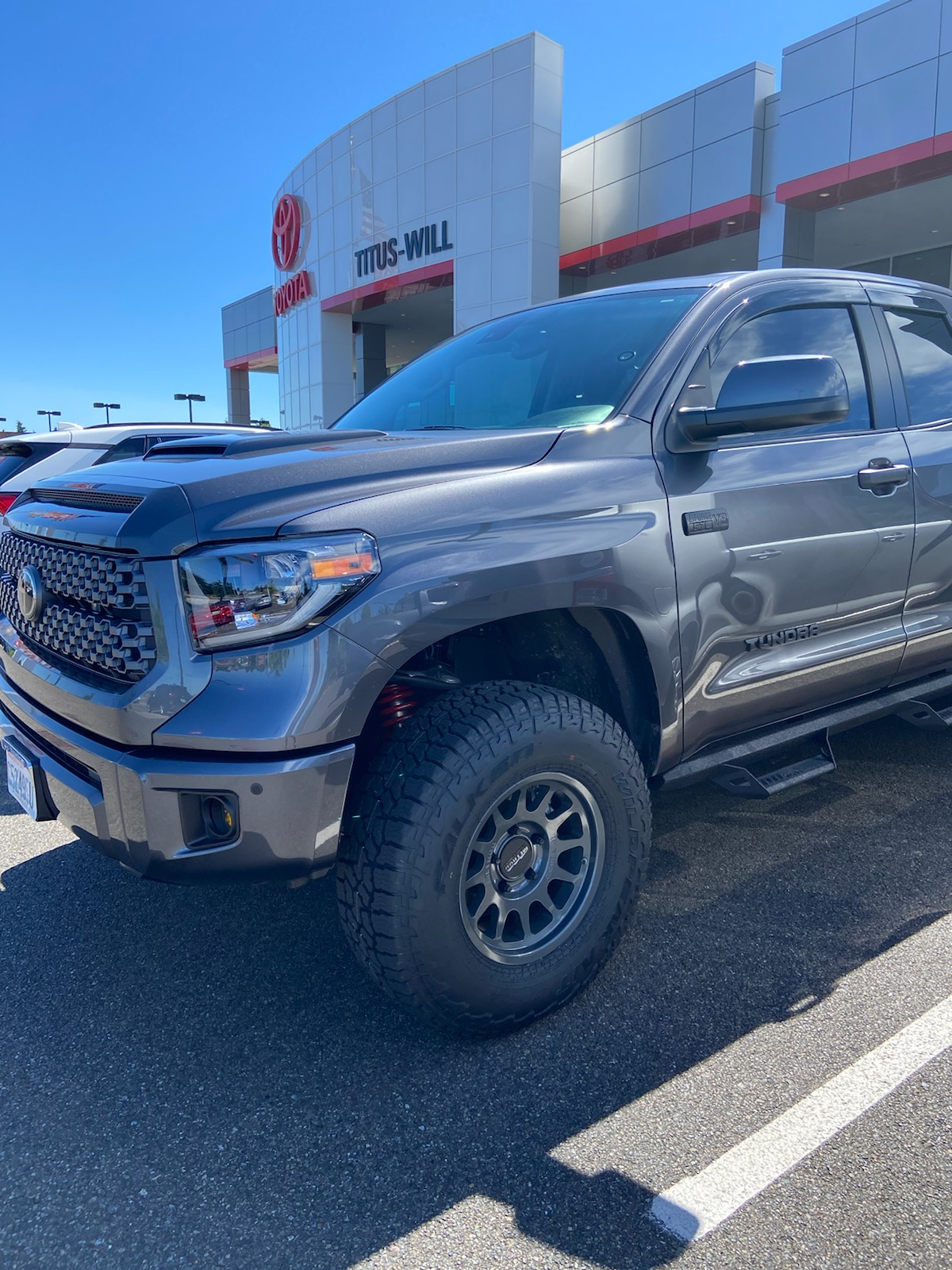 photo 2 Toyota Tundra custom wheels   17x8.5, ET , tire size 33X12.5 R17. x ET