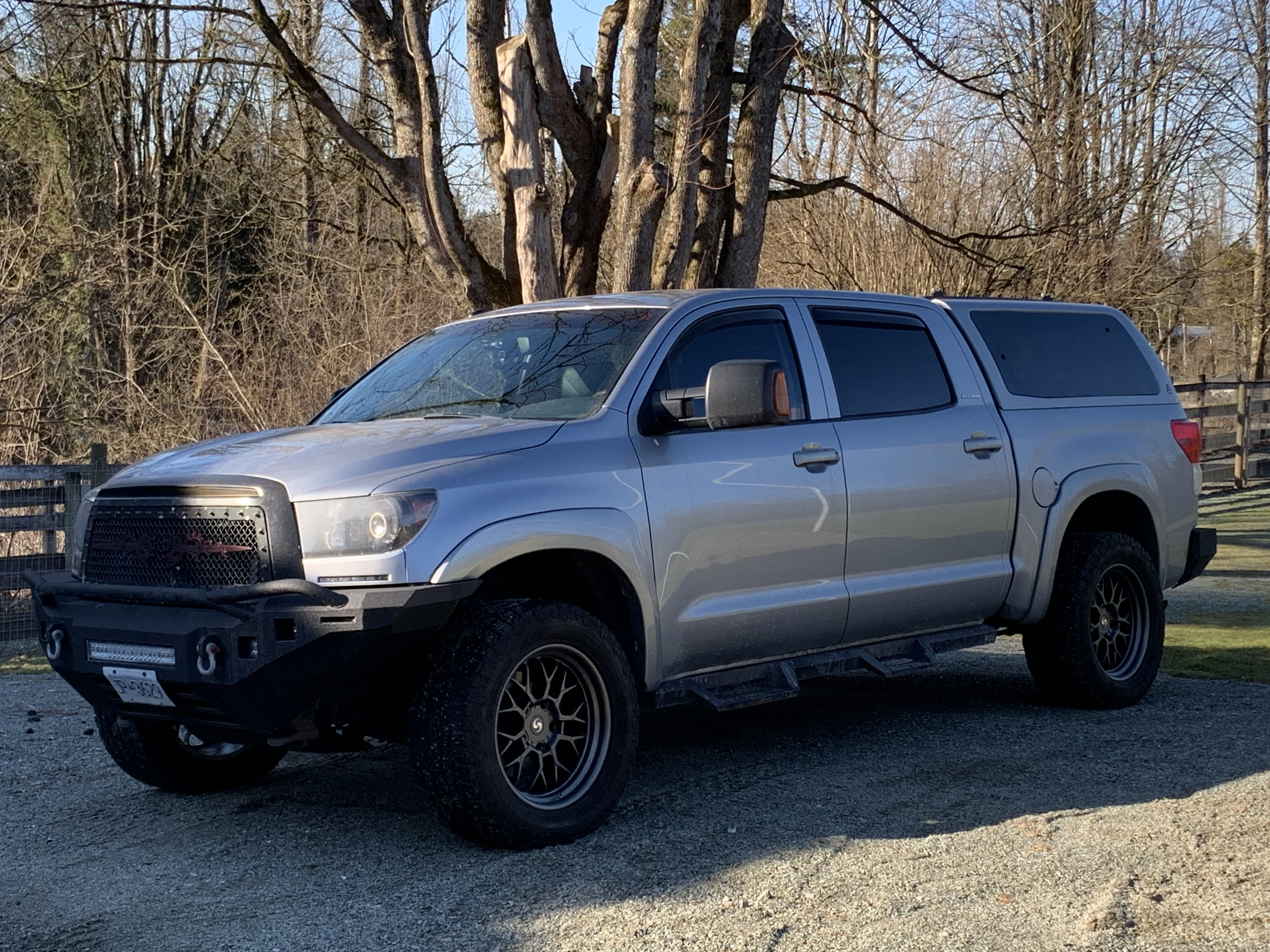 photo 1 Toyota Tundra custom wheels Signature SV602 20x9.5, ET 0, tire size 305/55 R20. x ET 
