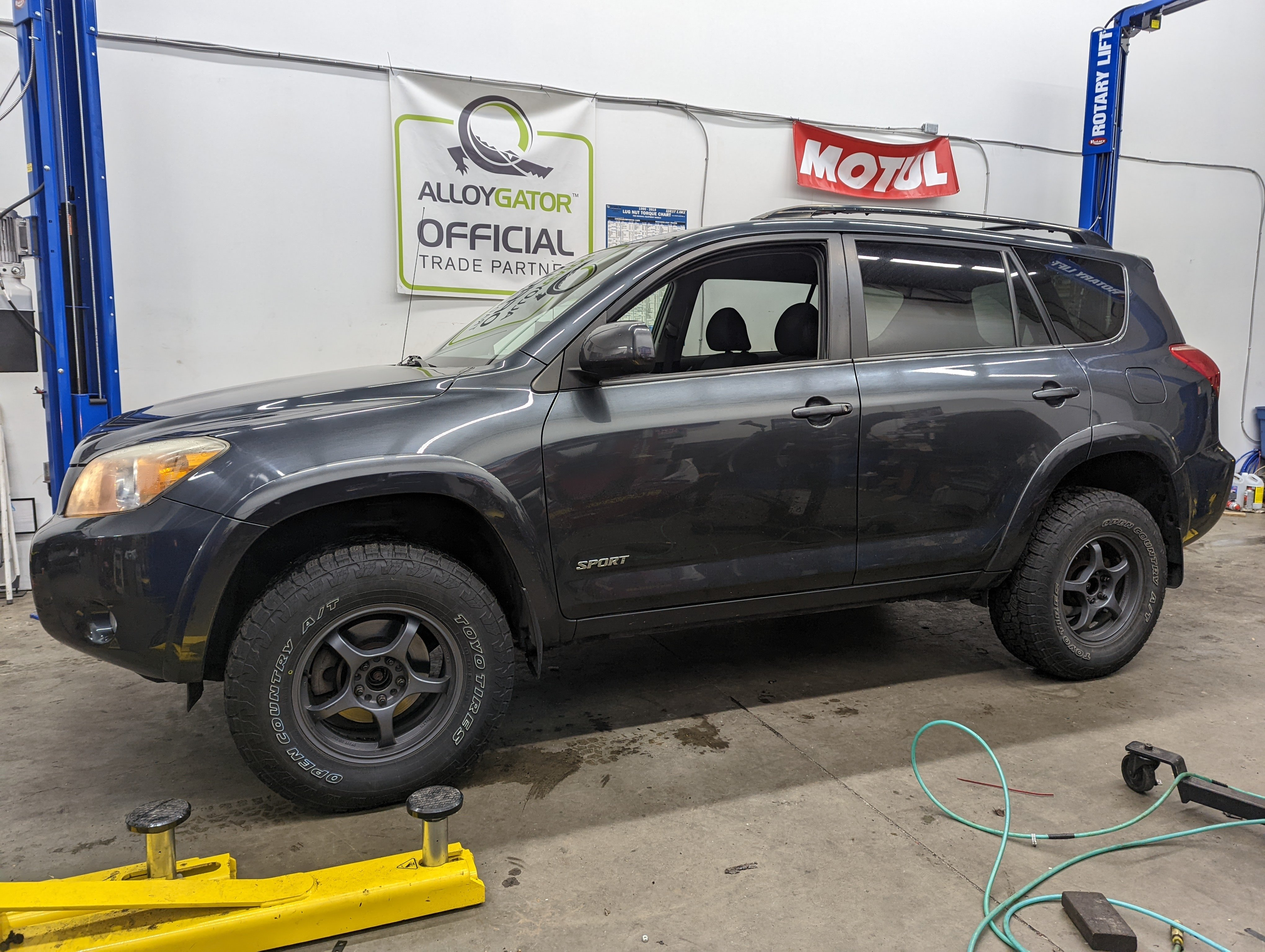 photo 1 Toyota RAV4 custom wheels 16x7.0, ET , tire size 245/70 R16. x ET