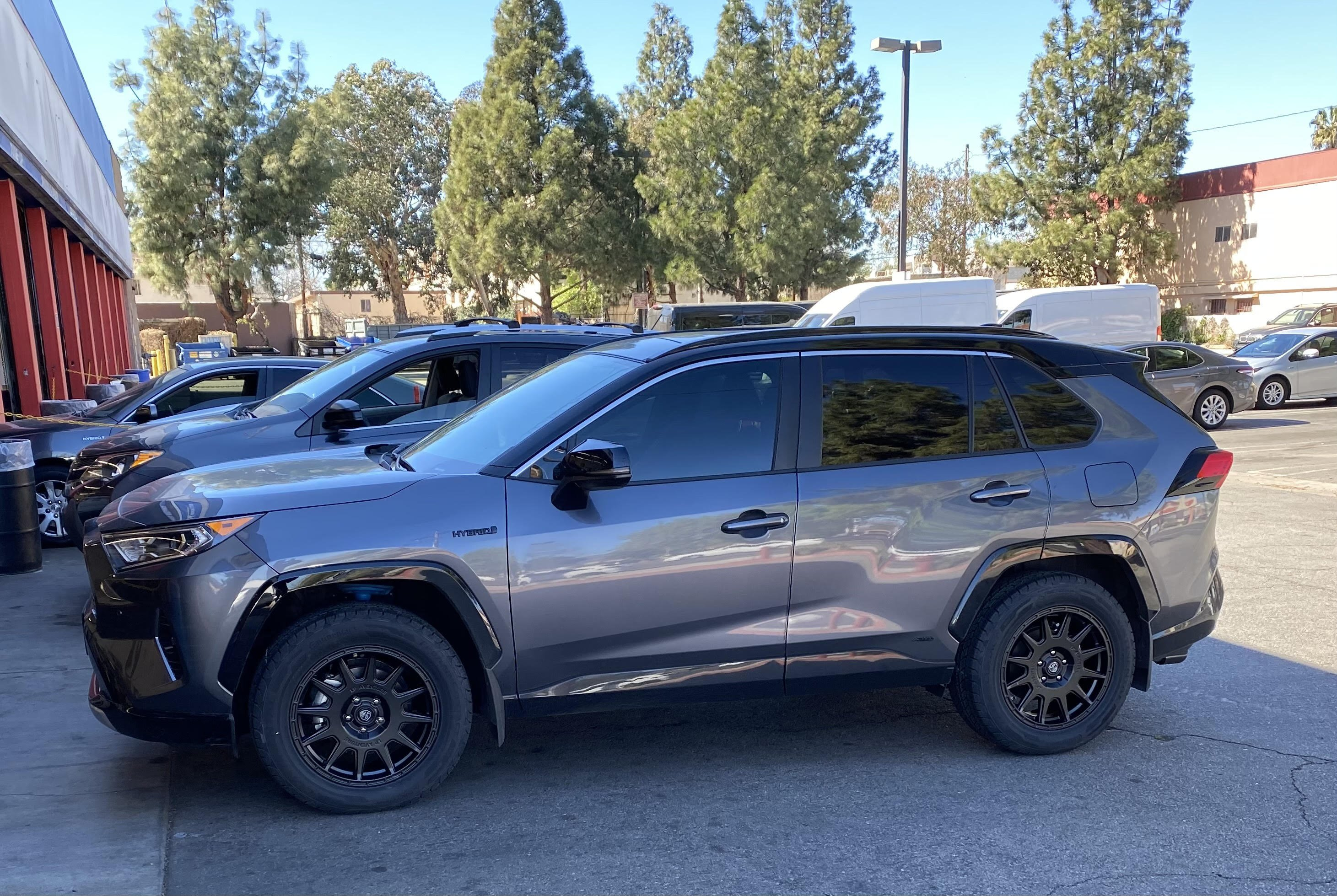 photo 1 Toyota RAV4 custom wheels  LP1 18x8.0, ET +35, tire size 245/60 R18. x ET