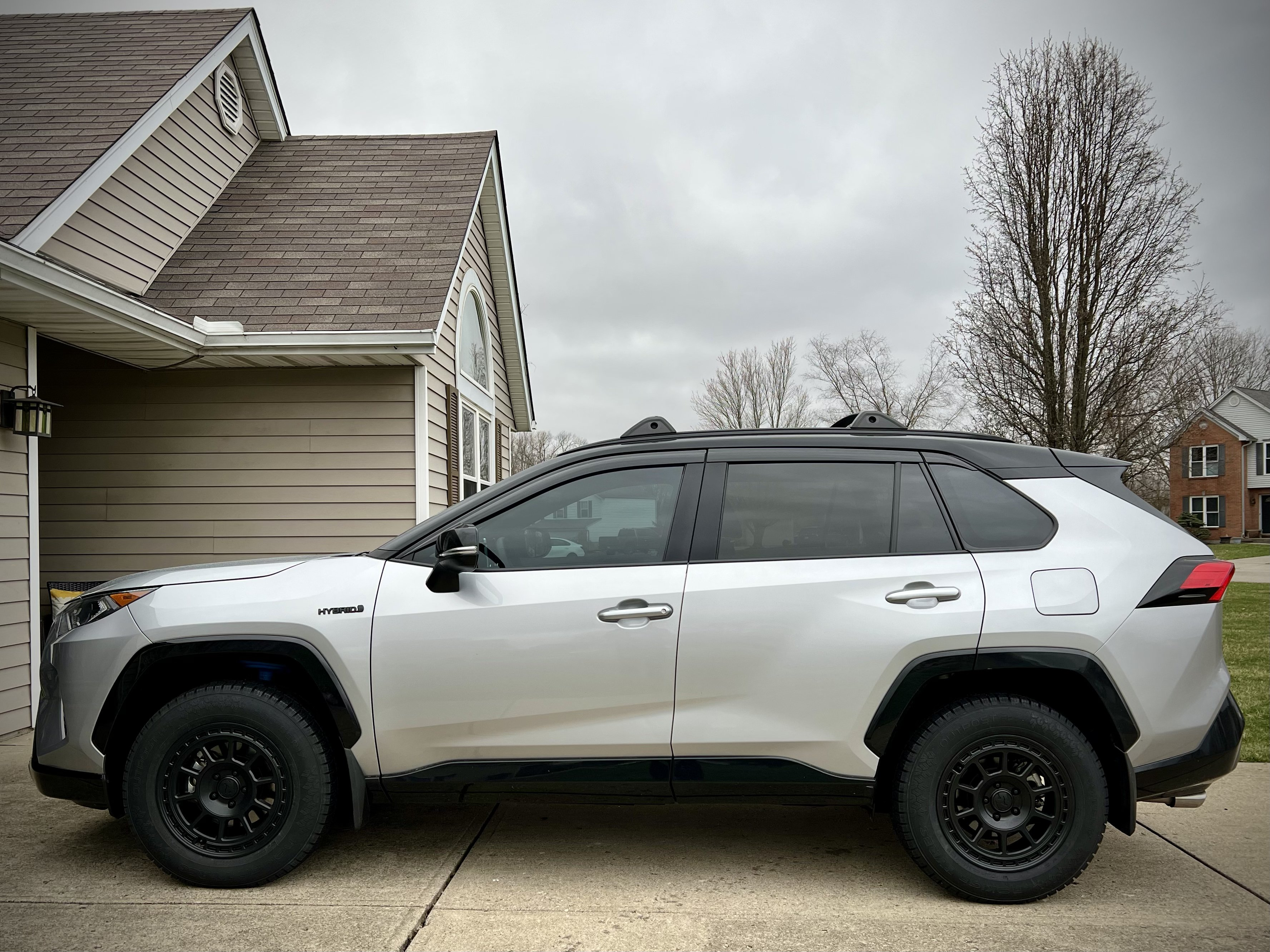 photo 1 Toyota RAV4 custom wheels  Traverse MX 17x8.0, ET , tire size 235/65 R17. x ET