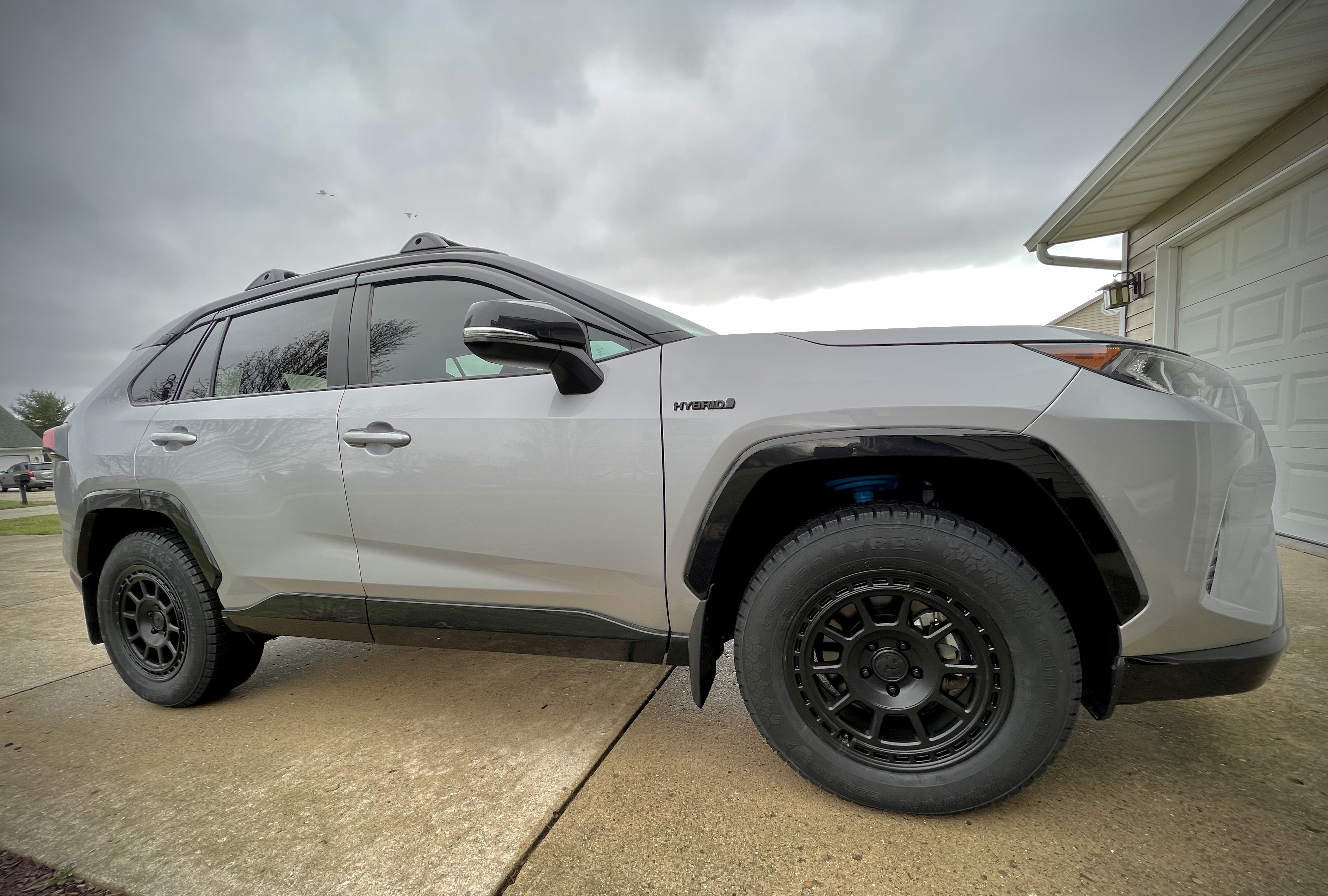 photo 2 Toyota RAV4 custom wheels  Traverse MX 17x8.0, ET , tire size 235/65 R17. x ET