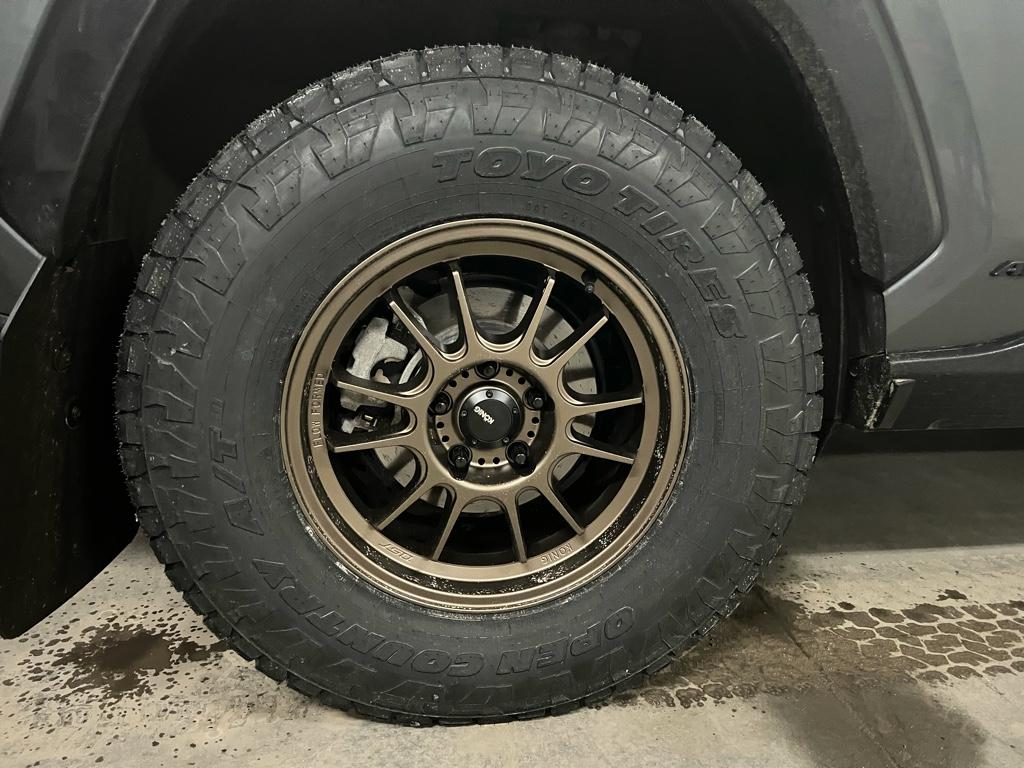 photo 3 Toyota RAV4 custom wheels   16x, ET +38, tire size 245/75 R16. x ET