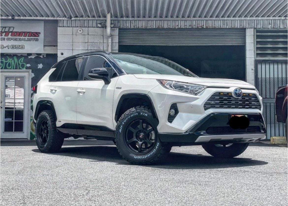 photo 1 Toyota RAV4 custom wheels   17x9.0, ET +22, tire size 255/65 R17. x ET