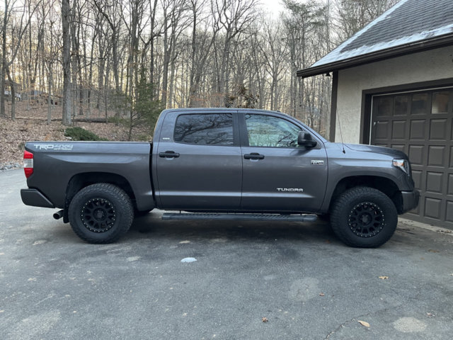 photo 1 Toyota Tundra custom wheels   18x, ET +25, tire size 295/70 R18. x ET