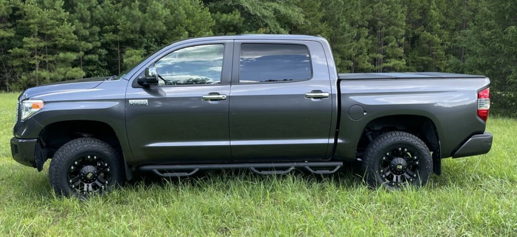 photo 1 Toyota Tundra custom wheels   18x9.0, ET +18, tire size 275/65 R18. x ET