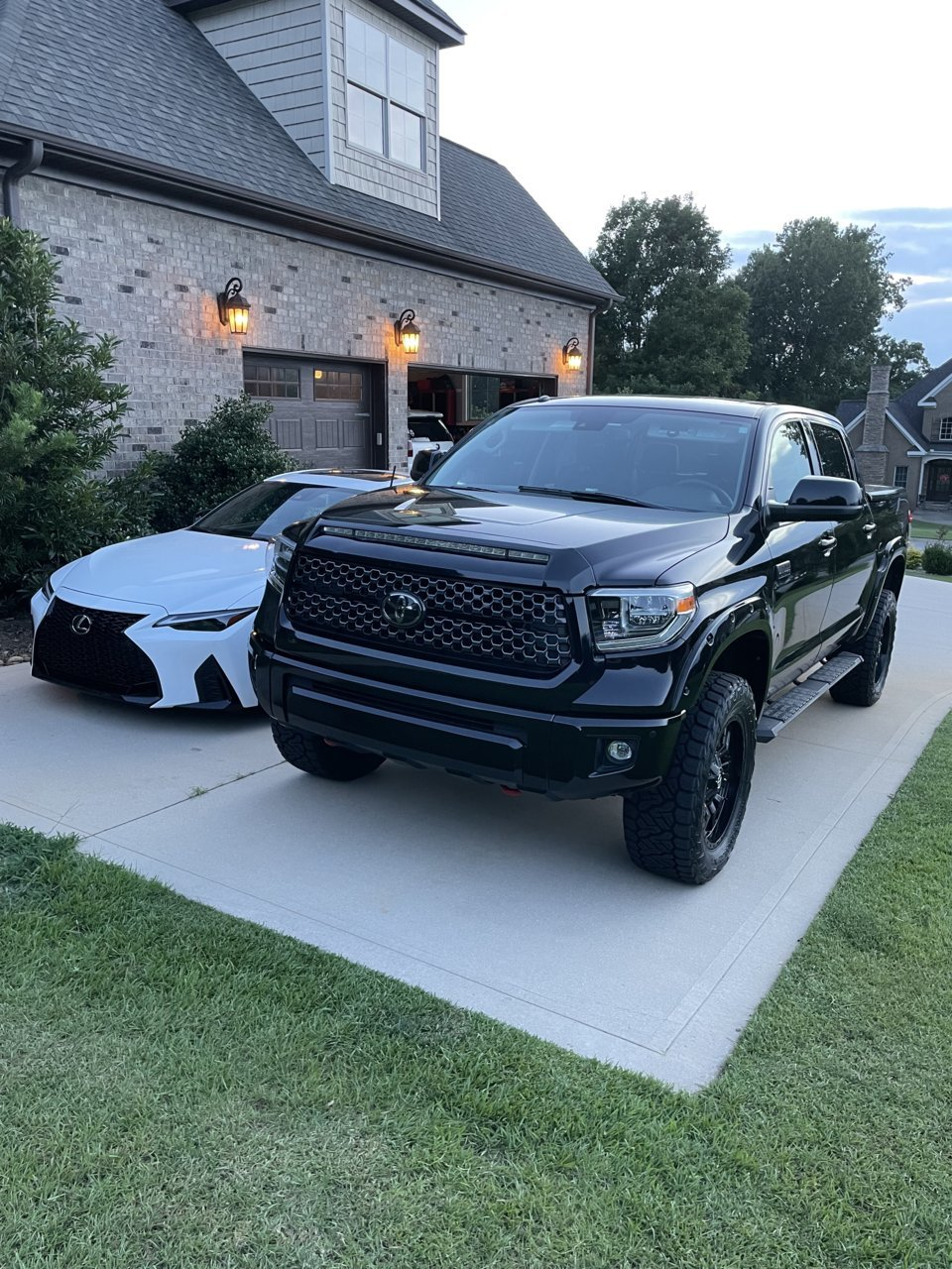 photo 2 Toyota Tundra custom wheels   20x, ET +20, tire size 295/60 R20. x ET