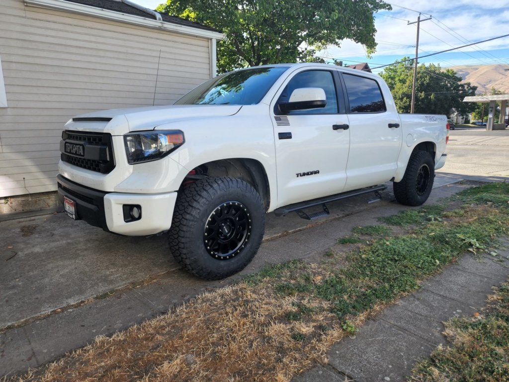 photo 1 Toyota Tundra custom wheels   18x, ET +25, tire size 295/70 R18. x ET